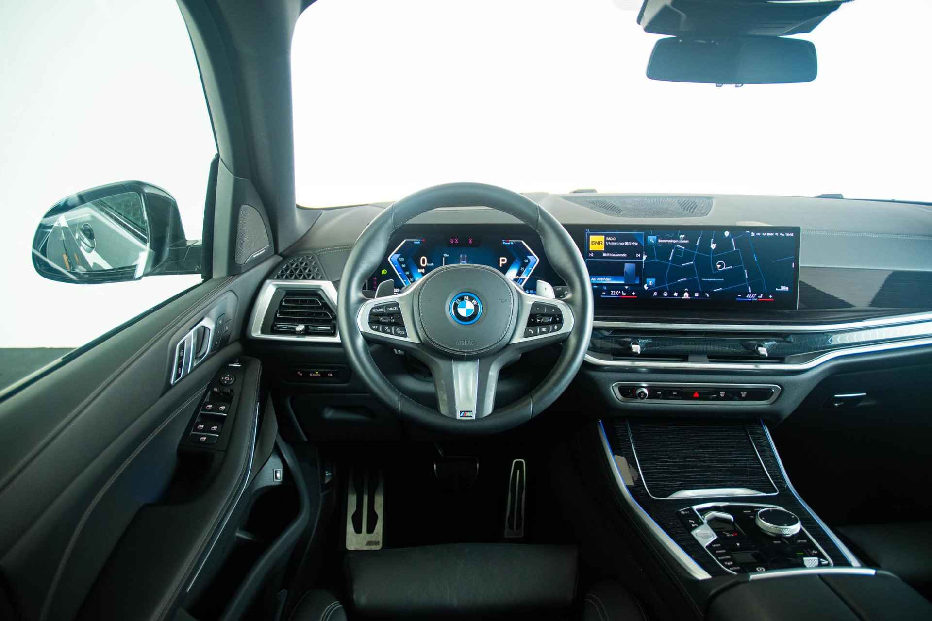 BMW X5 xDrive50e M Sportpakket Pro - Panoramadak - Elektrisch Wegklapbare Trekhaak - Comfort Access - Driving Assistant Pro - Parking Assistant Pro - adaptive LED lichten - 25/46