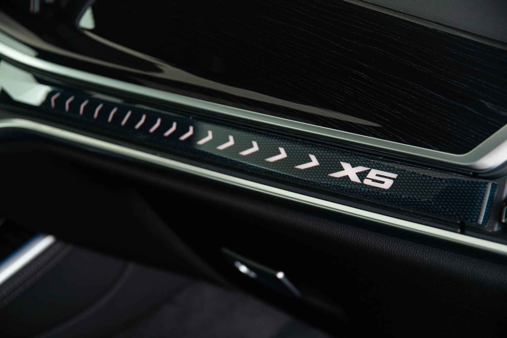 BMW X5 xDrive50e M Sportpakket Pro - Panoramadak - Elektrisch Wegklapbare Trekhaak - Comfort Access - Driving Assistant Pro - Parking Assistant Pro - adaptive LED lichten - 32/46