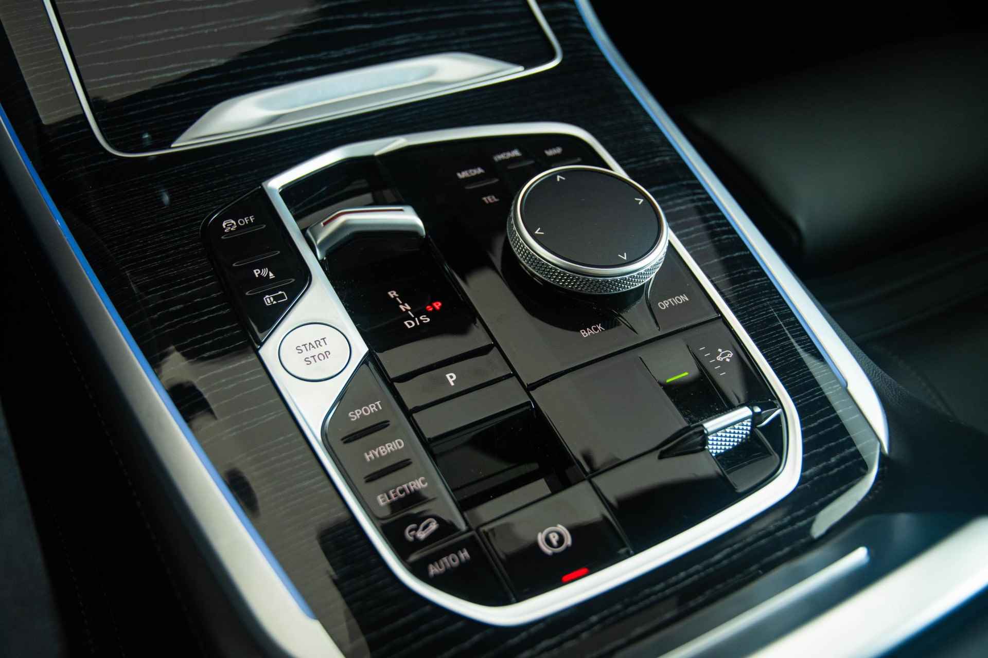 BMW X5 xDrive50e M Sportpakket Pro - Panoramadak - Elektrisch Wegklapbare Trekhaak - Comfort Access - Driving Assistant Pro - Parking Assistant Pro - adaptive LED lichten - 33/46