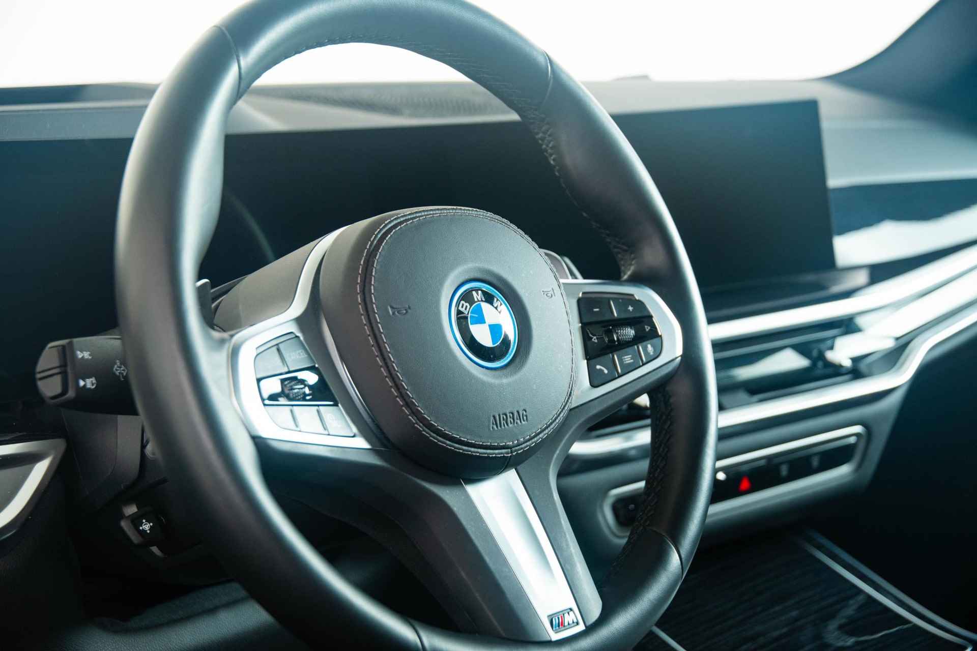 BMW X5 xDrive50e M Sportpakket Pro - Panoramadak - Elektrisch Wegklapbare Trekhaak - Comfort Access - Driving Assistant Pro - Parking Assistant Pro - adaptive LED lichten - 34/46
