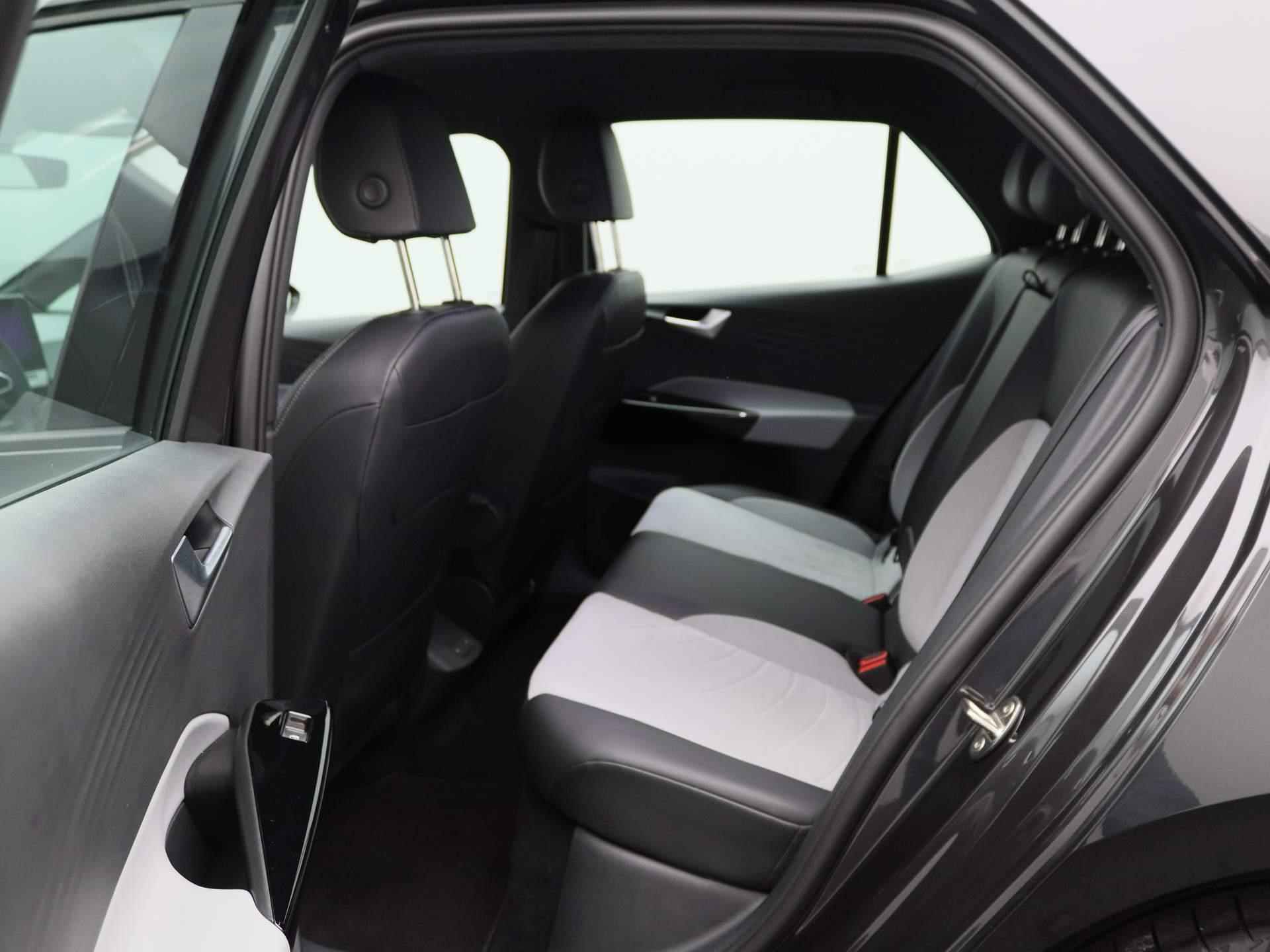 Volkswagen ID.3 Pro 58 kWh | Half-Leder | Navigatie | Lichtmetalen velgen | Climate Control | Lichtmetalen velgen | Parkeersensoren | - 21/31