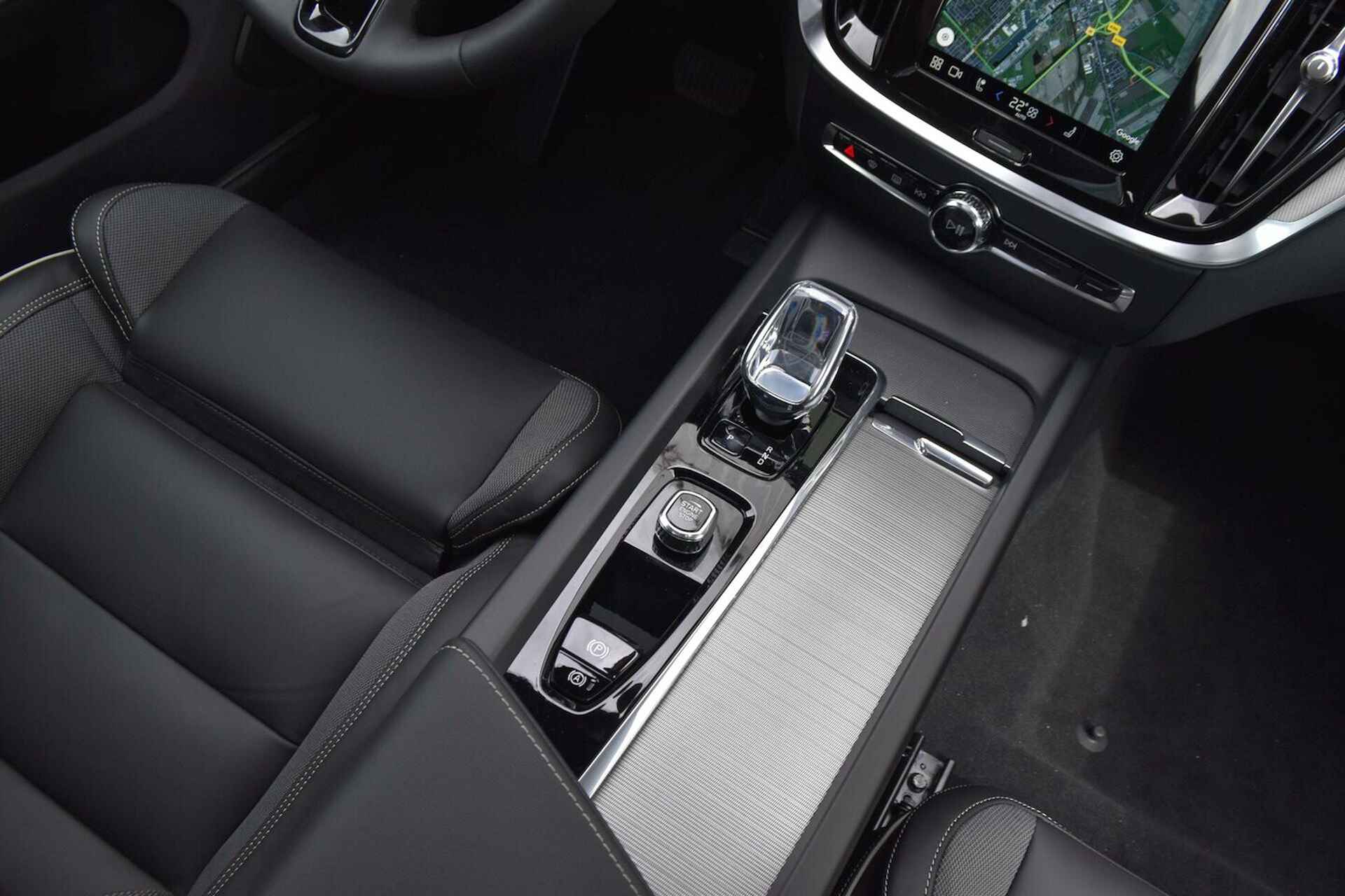 Volvo S60 B4 Plus Dark *R-Design* #Panoramadak #VOORRAADVOORDEEL! - 21/25