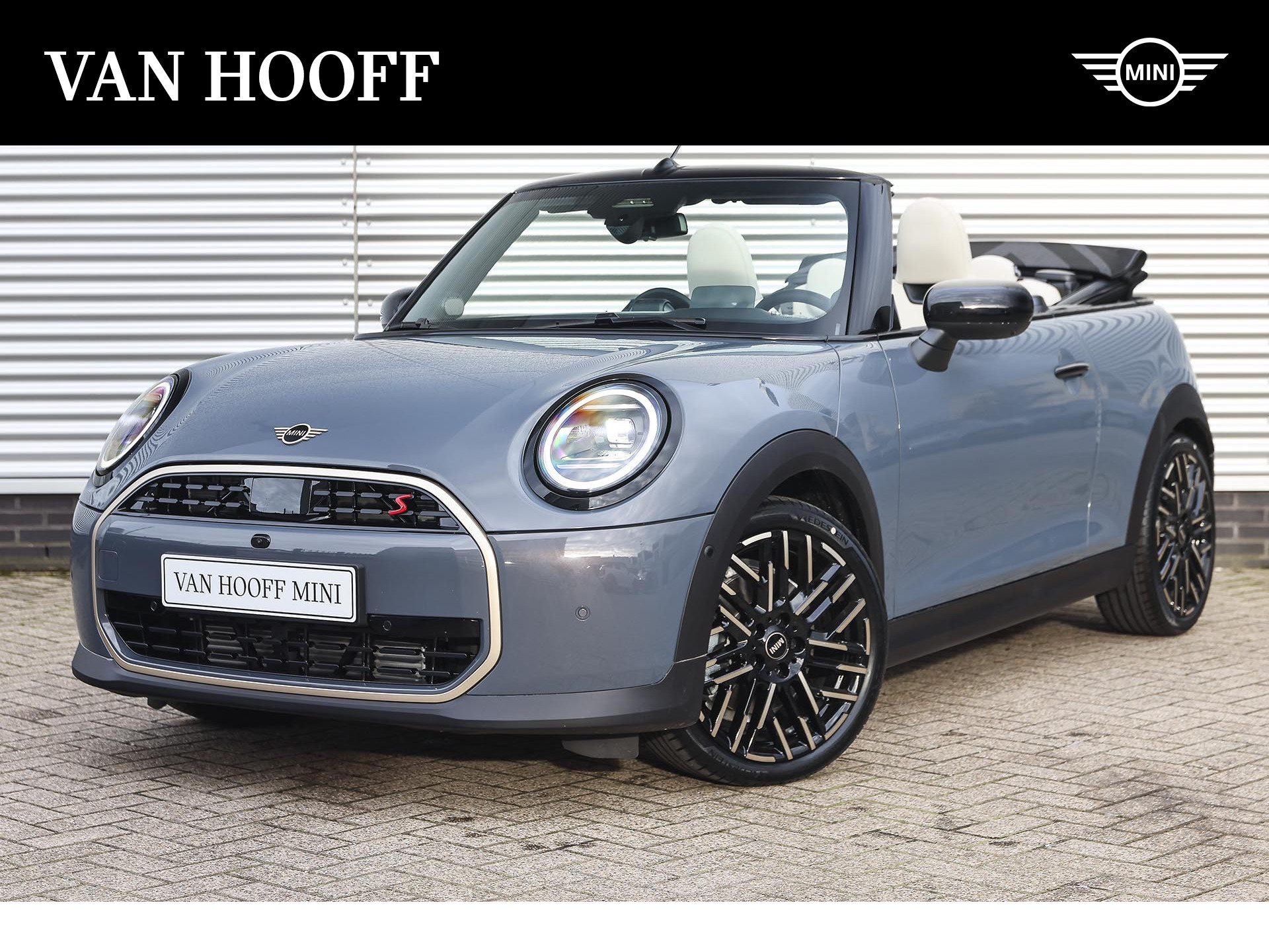 MINI Cabrio Cooper S Automaat / Favoured / Pakket XL / 18" Night Flash Spoke 2-tone