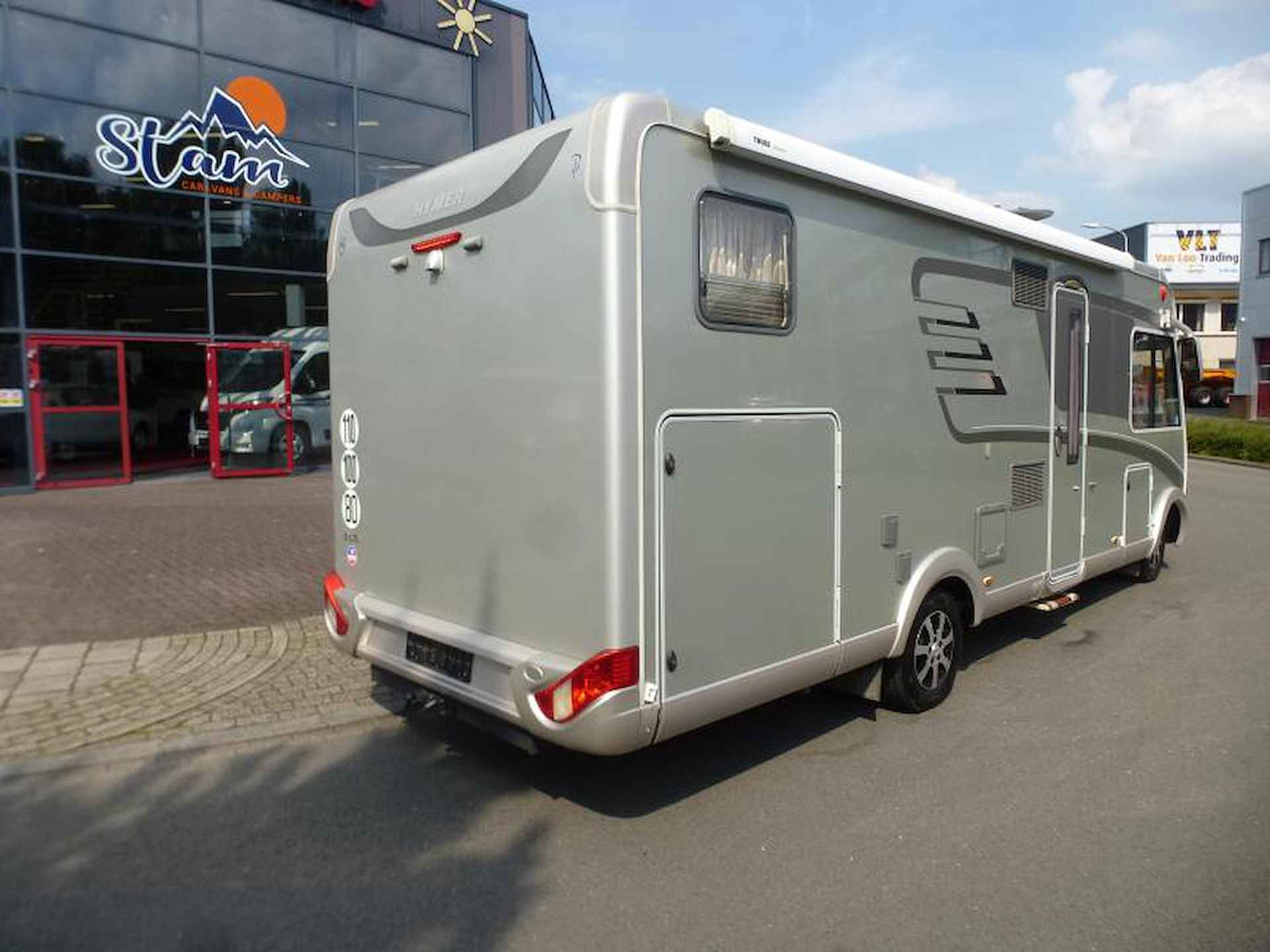 Hymer B678  180 PK  enkele bedden - 4/13