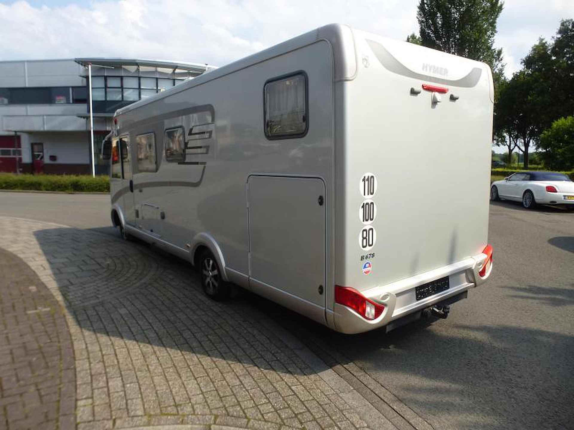 Hymer B678  180 PK  enkele bedden - 5/13