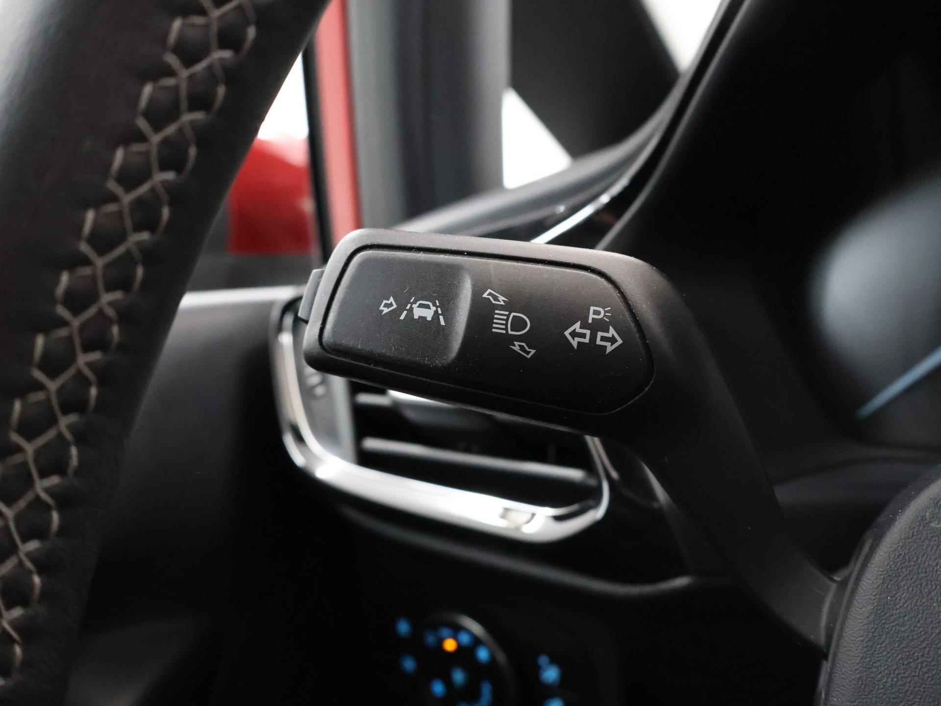 Ford Fiesta 1.0 EcoBoost Automaat Titanium | Adaptive Cruise Control | LED Koplampen | Navigatie | Winterpack | - 31/38