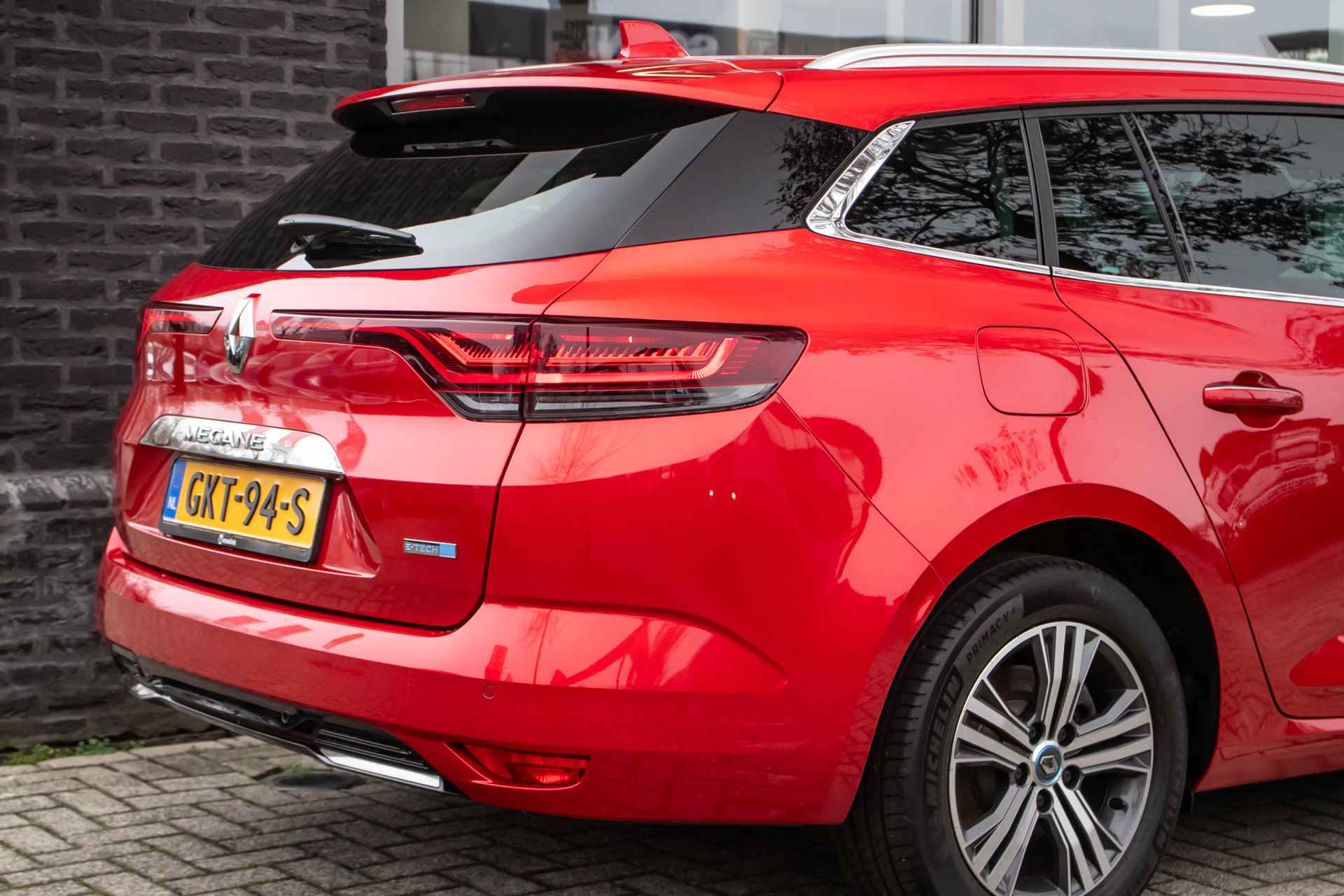 Renault Mégane Estate 1.6 E-Tech Plug-In Hybrid 160 Intens - All-in rijkrprs | Navi - 28/40