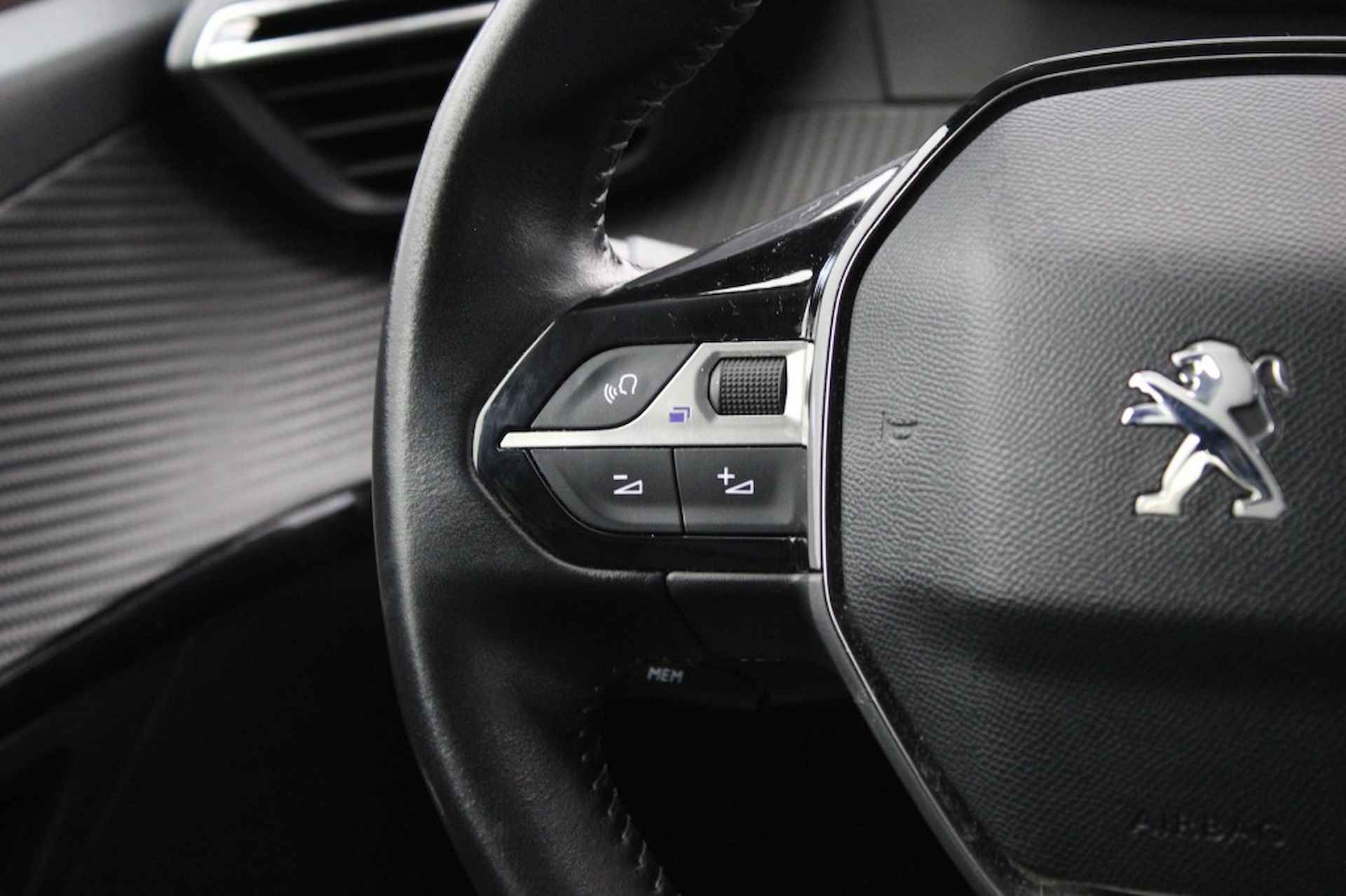 PEUGEOT 208 1.2 PureTech Allure - Digital Cockpit, leer, Bouwjaar 2019 - 15/27