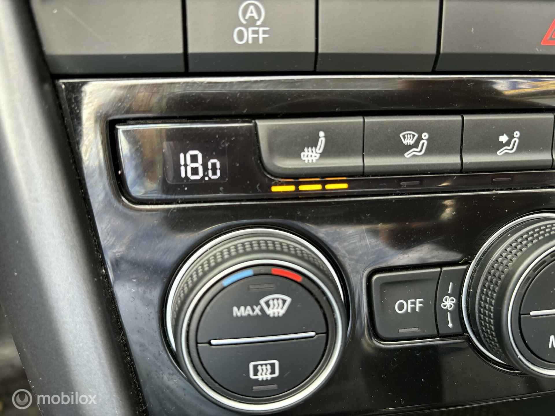 Volkswagen T-Roc Cabrio 1.5 TSI Style| navigatie | climate control | winterwielenset ( optie ) - 26/32