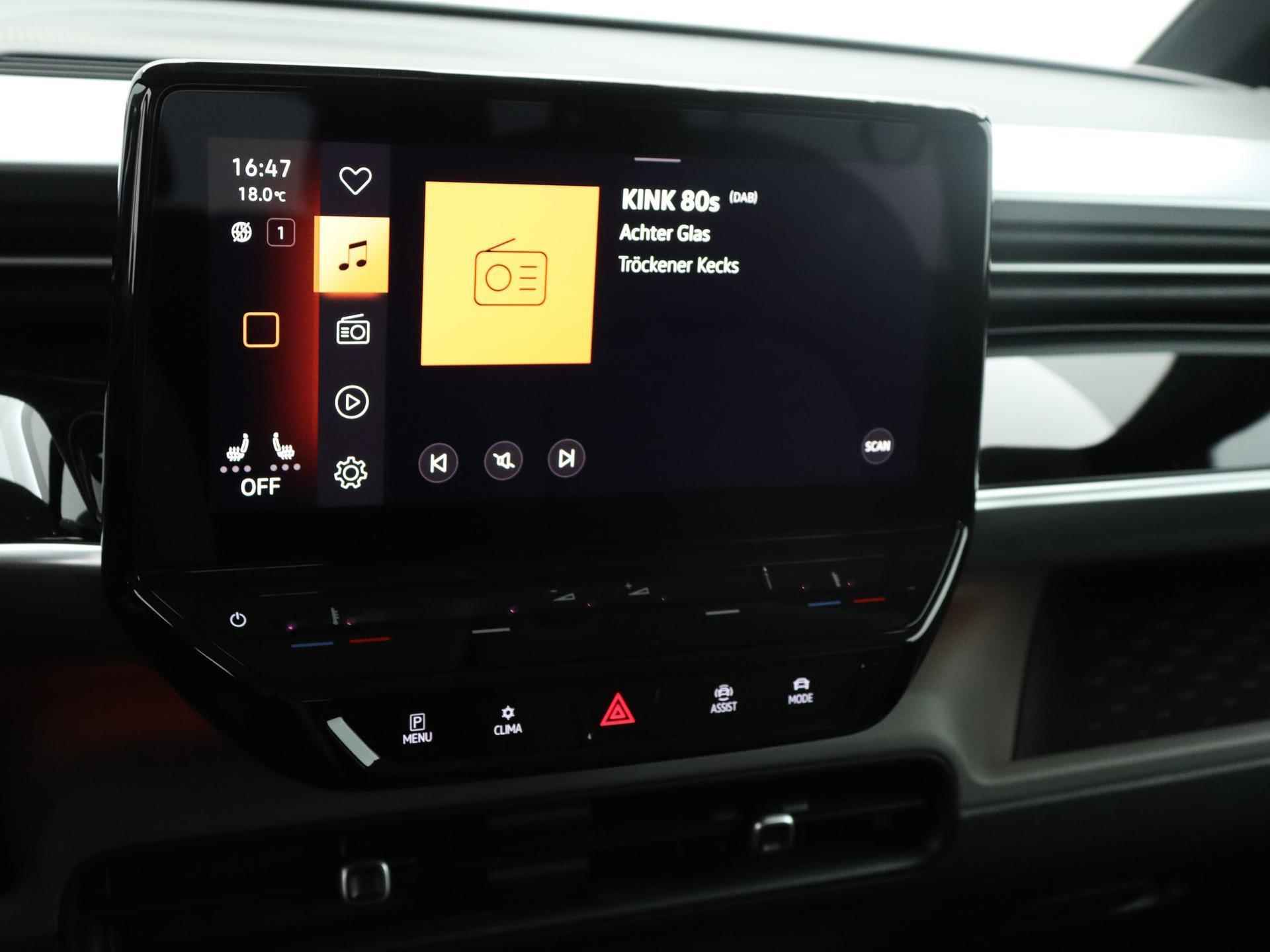 Volkswagen ID. Buzz (geel) Pro 77kWh 204 PK | Navigatie | Apple Carplay | Android Auto | Camera | Keyless Access | Climate Control | Snelladen | - 15/24