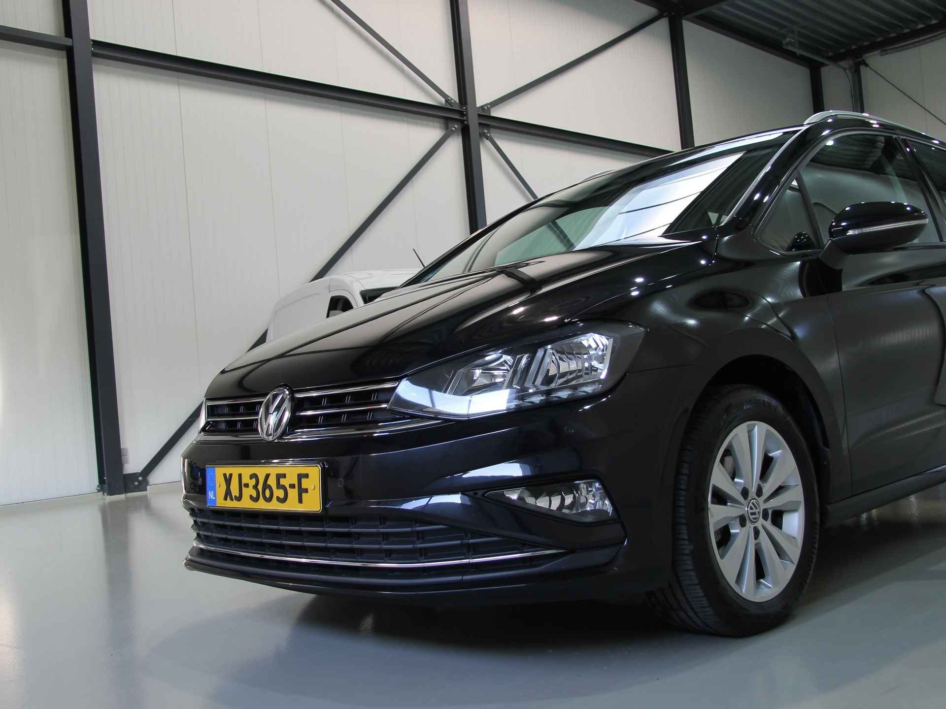 Volkswagen Golf Sportsvan 1.0 TSI 110pk DSG Comfortline - 8/35