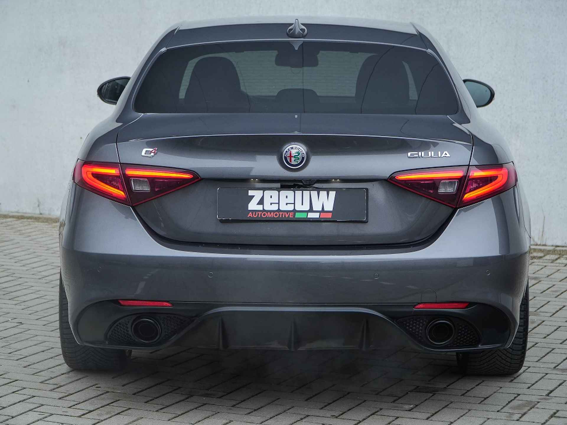 Alfa Romeo Giulia  2.0 Turbo 280 PK AWD Veloce | Navi | Carplay | Driver | BTW | 19 - 16/33