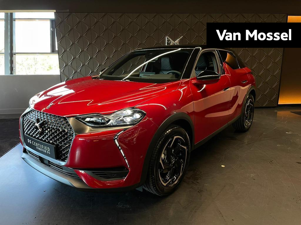 DS 3 Crossback 1.2 PureTech Grand Chic Automaat | 130 pk | Carplay | Stoelverwaring | Leder interieur | Parkeersensoren | Camera | 180 graden camera