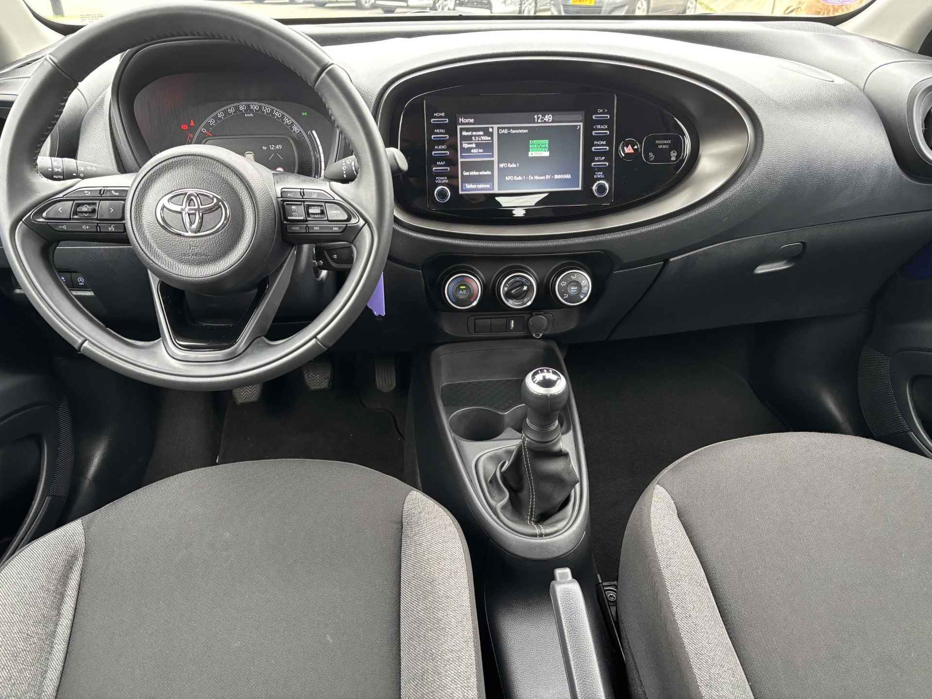 Toyota Aygo X 1.0 VVT-i MT Play | Apple Carplay / Android Auto - 5/17