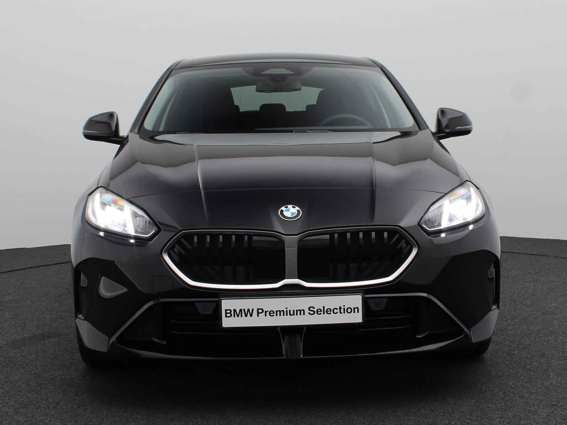 BMW 1 Serie 120 M Sport Design Edition | Driving Assistant | Extra Getint Glas | 18'' - 3/22