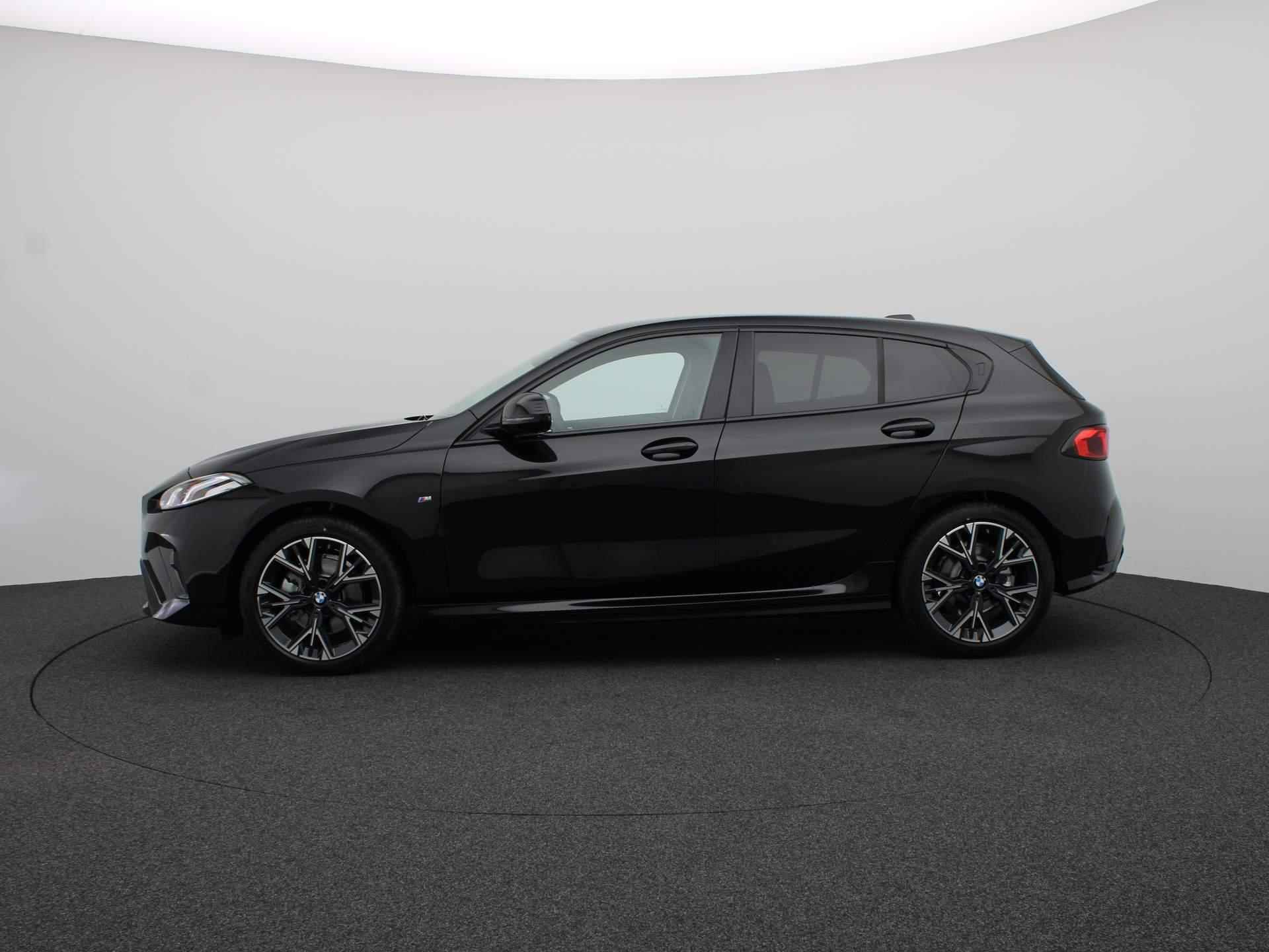 BMW 1 Serie 120 M Sport Design Edition | Driving Assistant | Extra Getint Glas | 18'' - 4/22