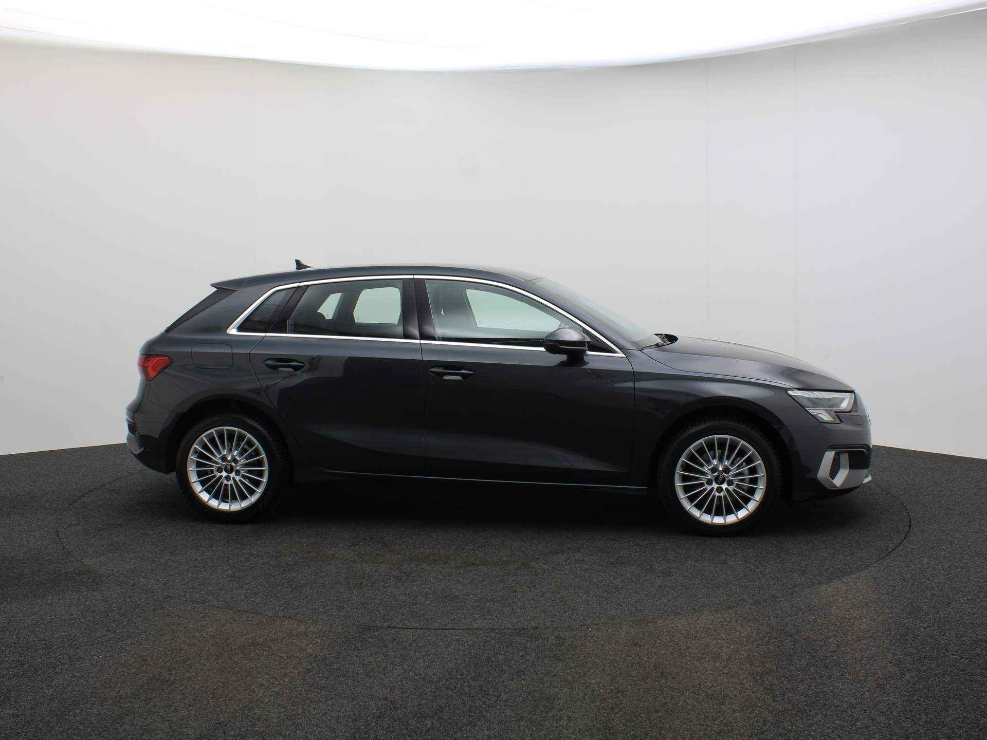 Audi A3 Sportback Advanced edition 30 TFSI 110pk | CarPlay / Android Auto | LED | Cruise | Navi | Sportstoelen | 17 inch | - 7/36