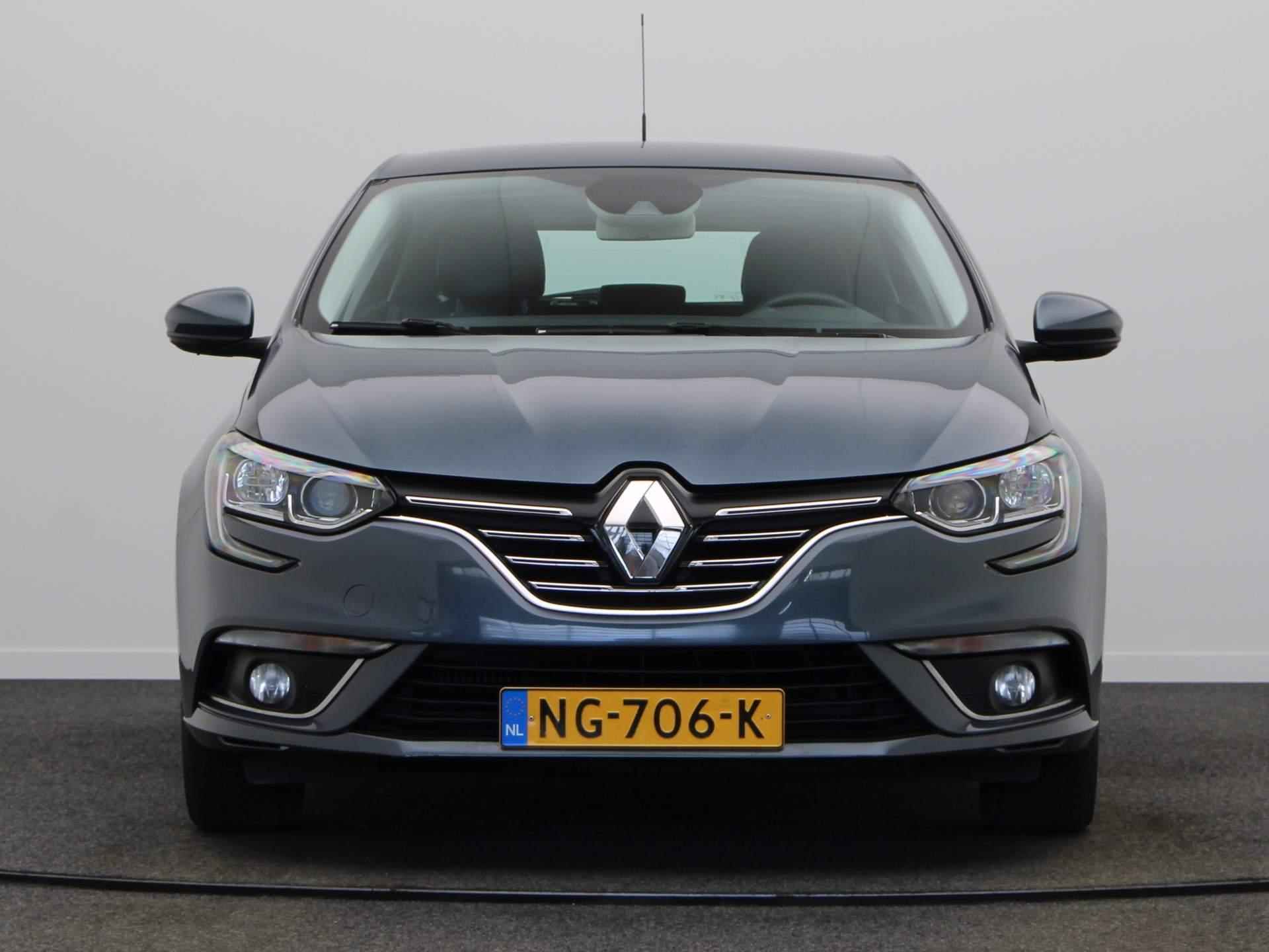 Renault Mégane 130pk TCe Intens | Trekhaak | Stoelverwarming | Parkeersensoren achter | Navigatie | Climate control | - 6/50