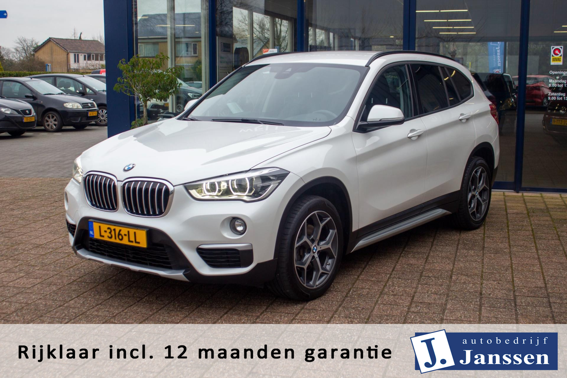 BMW X1 SDrive18i Centennial High Executive | Prijs rijklaar incl. 12 mnd garantie | Navi Ledverlichting 18"LMV Half leder Pdc bij viaBOVAG.nl