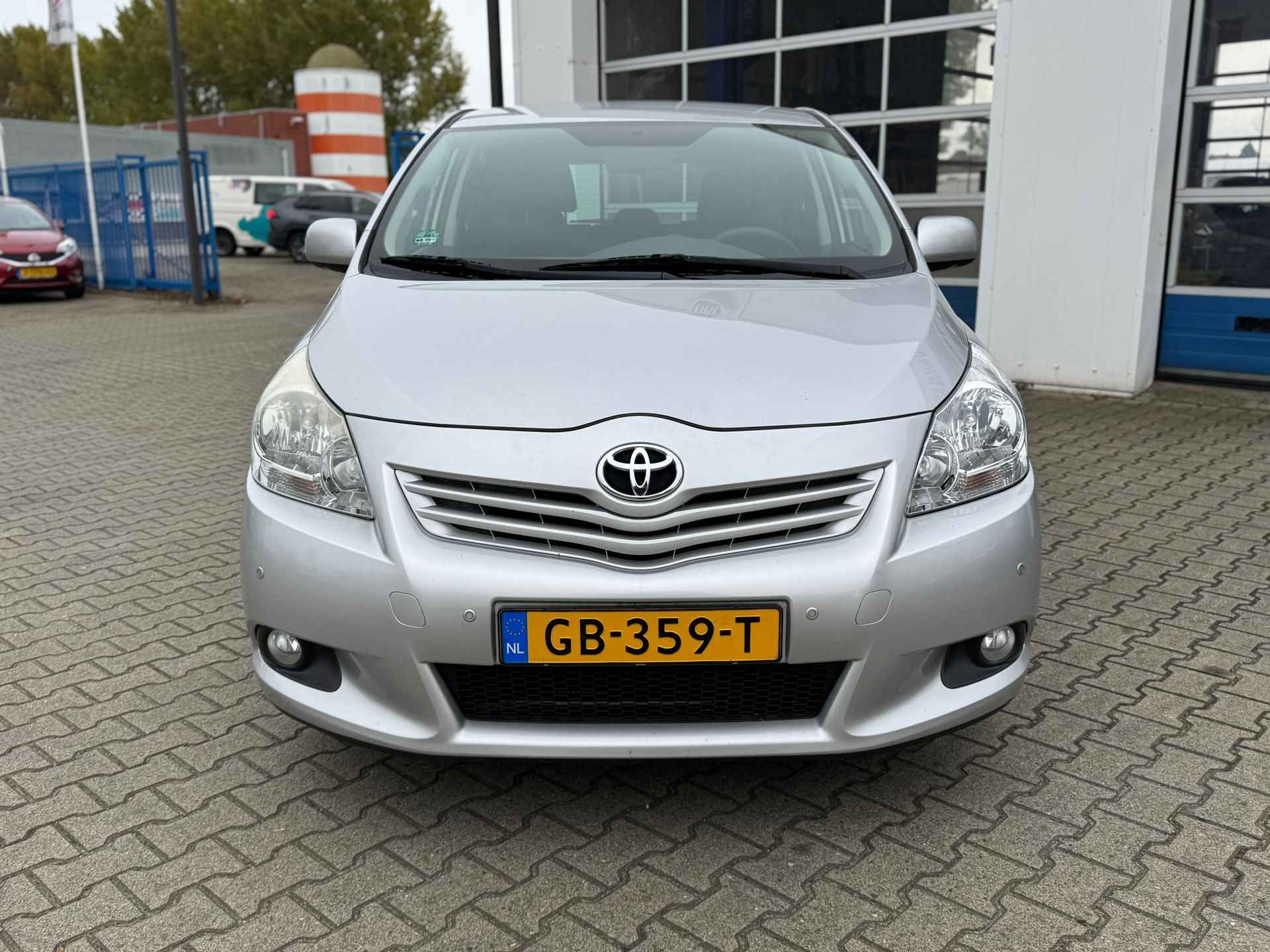 Toyota Verso 1.8 VVT-i Business - 2/22