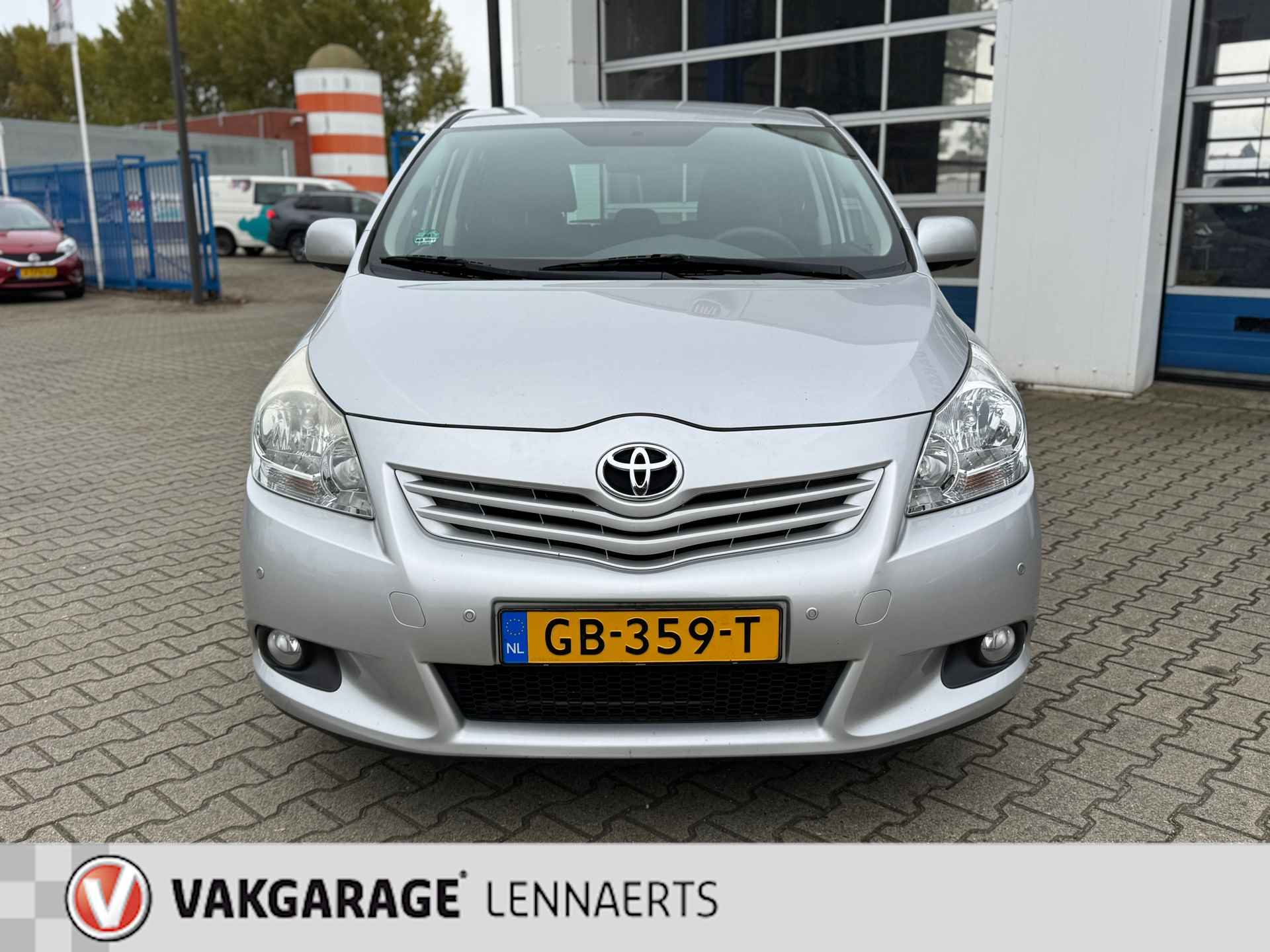 Toyota Verso 1.8 VVT-i Business - 2/22