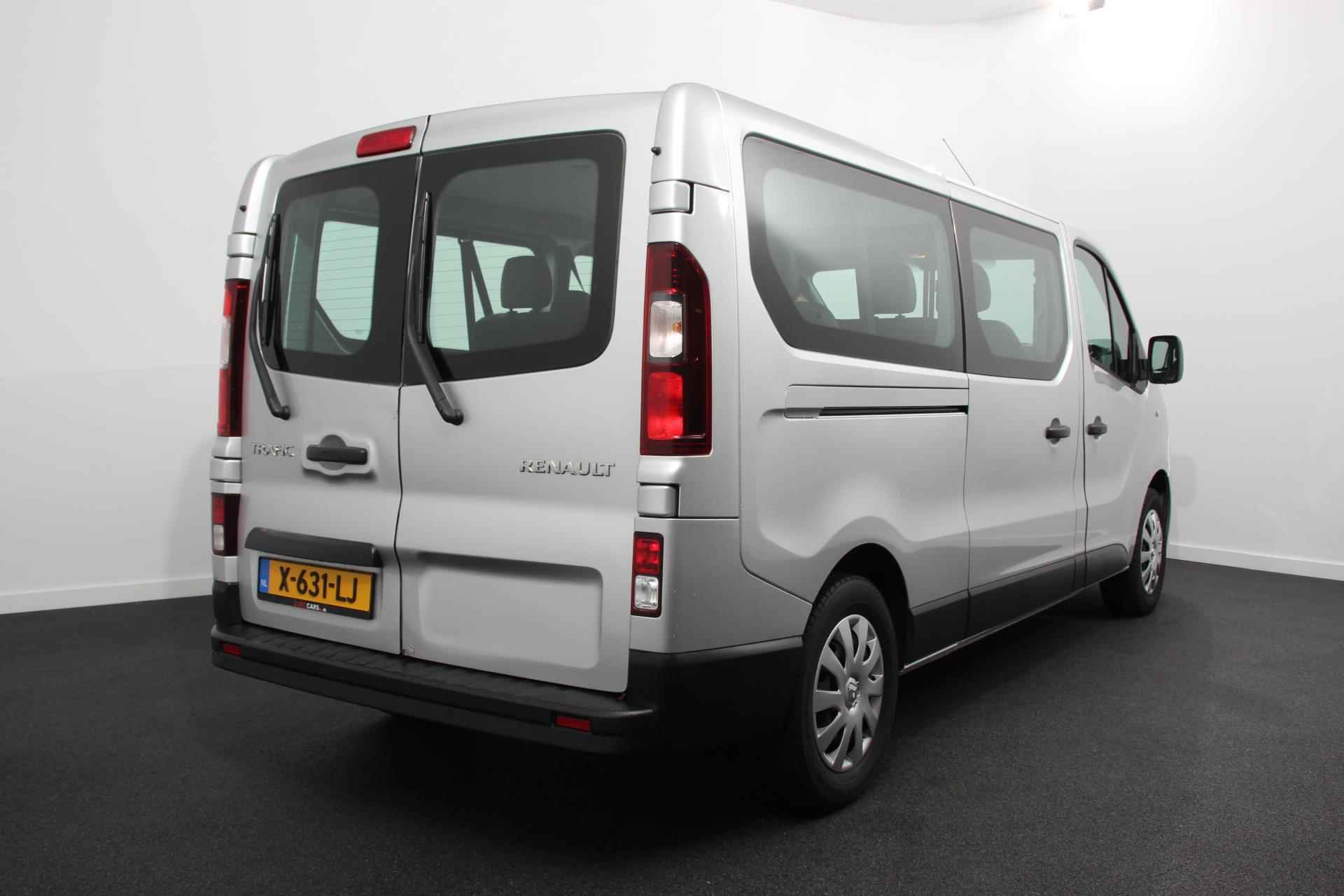 Renault Trafic Passenger 1.6 dCi Grand Authentique Energy L2H1 8 persoons ! incl. BPM | Navigatie | Airco voor en achter | Parkeer sensoren | Cruise Control | Bumpers in kleur - 5/31