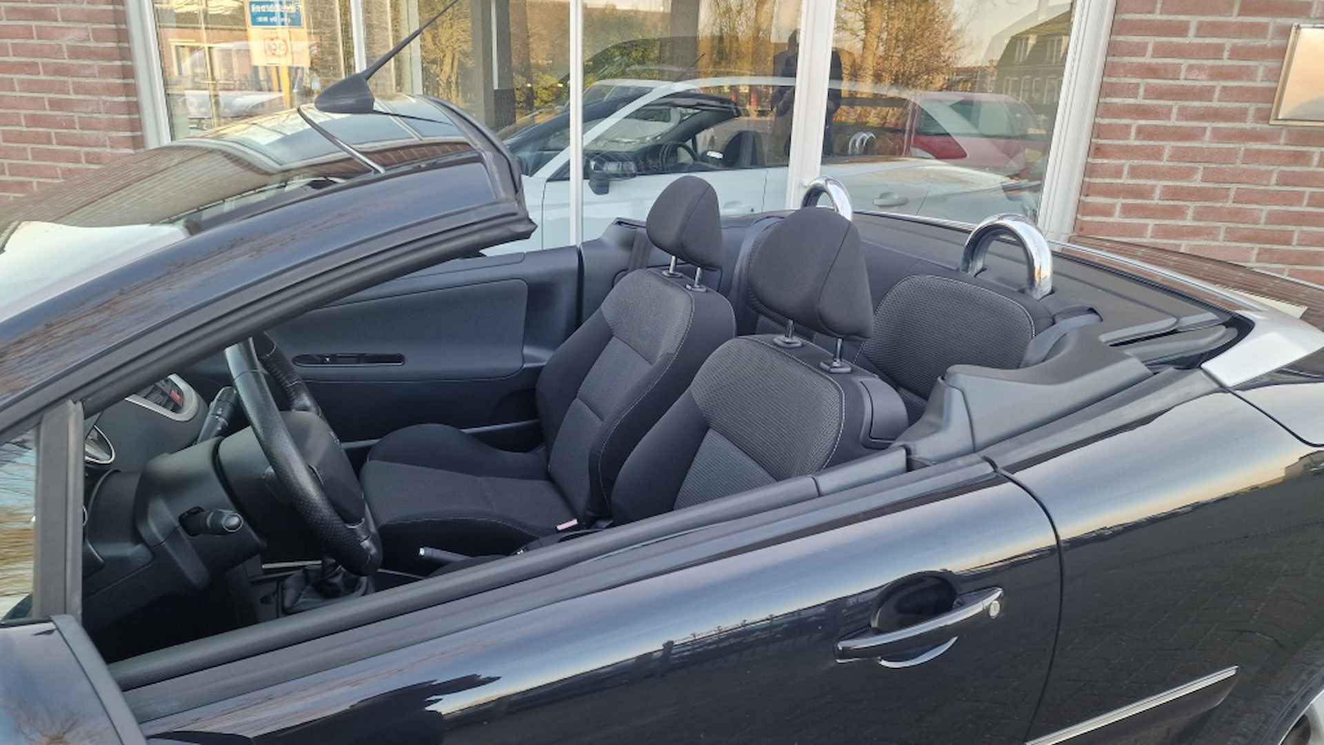 Peugeot 207 CC 1.6 VTi - 4/16