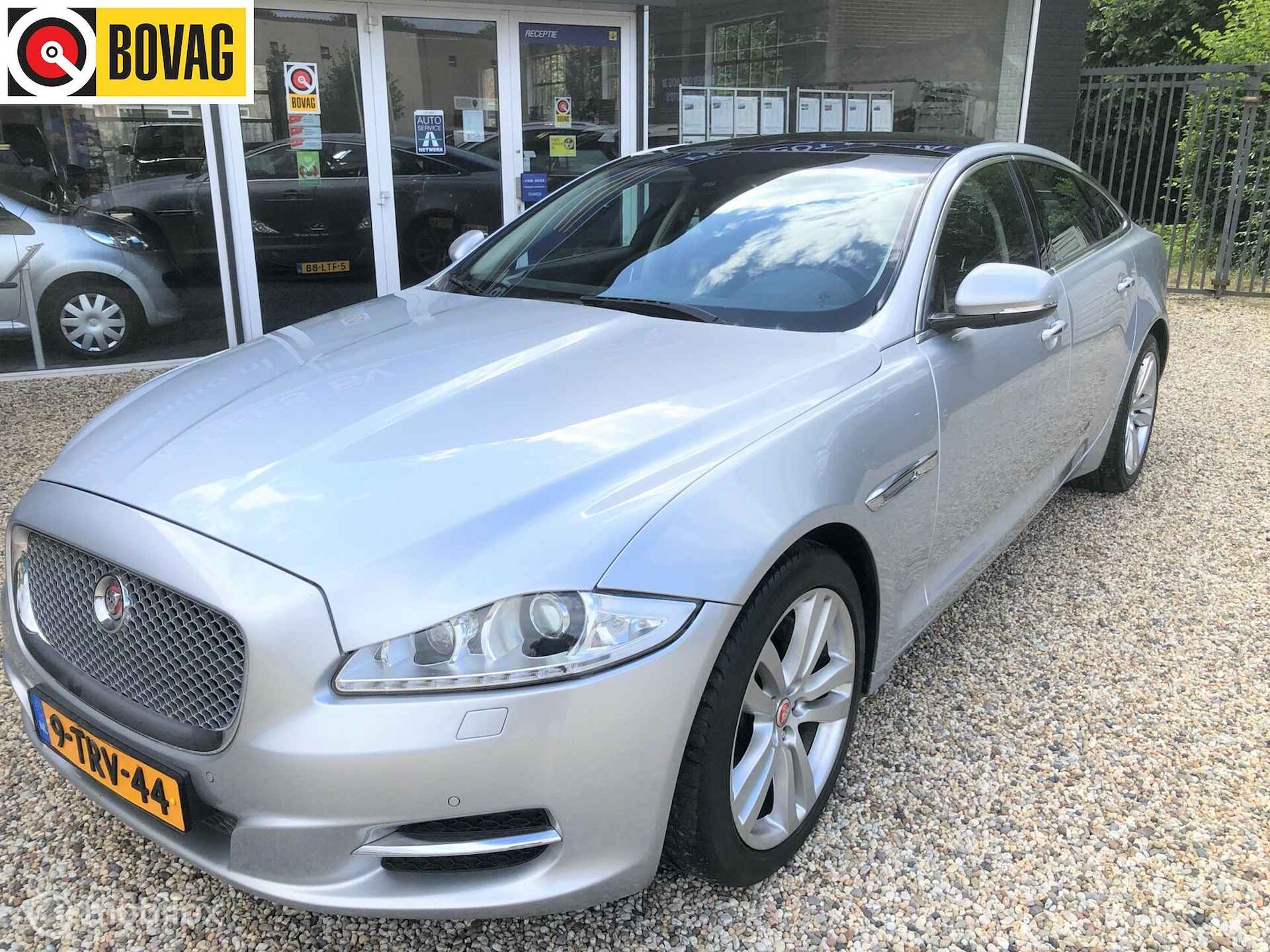 Jaguar XJ Premium Luxury | 241PK | Portfolio | leer | navigatie - 3/40