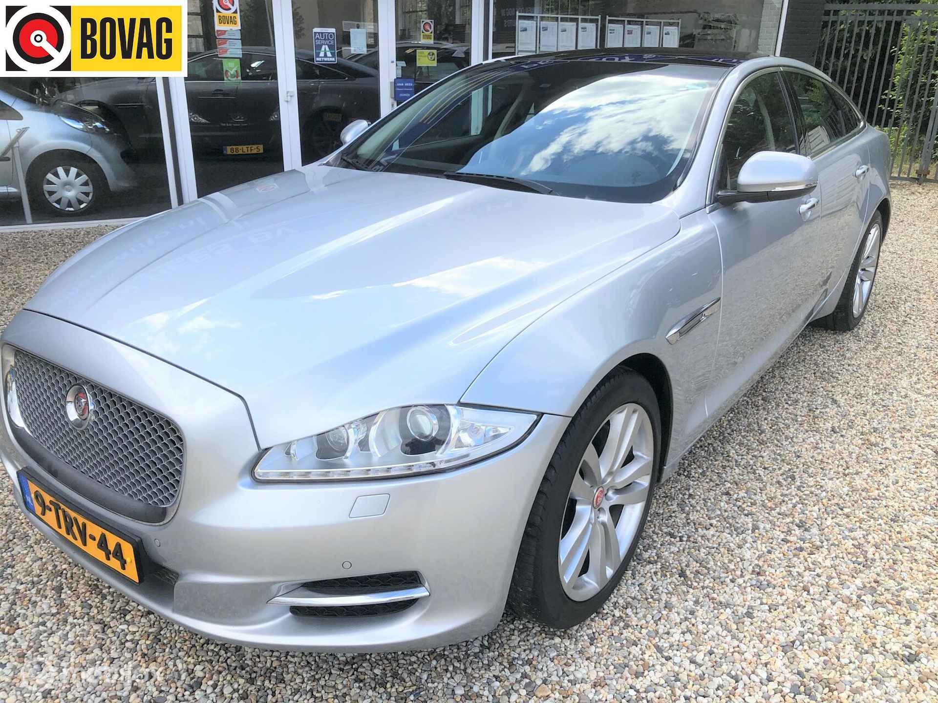 Jaguar XJ Premium Luxury | 241PK | Portfolio | leer | navigatie - 4/40