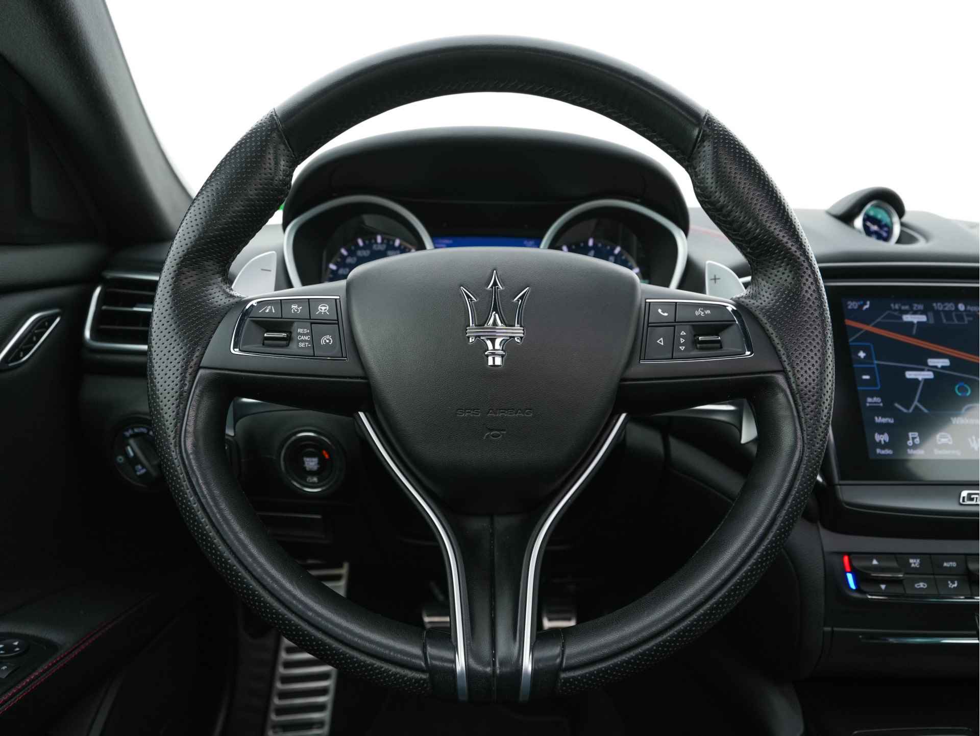 Maserati Ghibli 3.0 V6 S Q4 Gran-Lusso Aut. *PANO | SOFT-CLOSE | FULL-LED | HARMAN/KARDON-SURROUND | MEMORY-PACK | NAPPA-VOLLEDER | LANE-ASSIST | BLIND-SPOT | CAMERA | NAVI-FULLMAP | CRUISE | LANE-ASSIST | SPORT-SEATS | 21"ALU* - 18/40