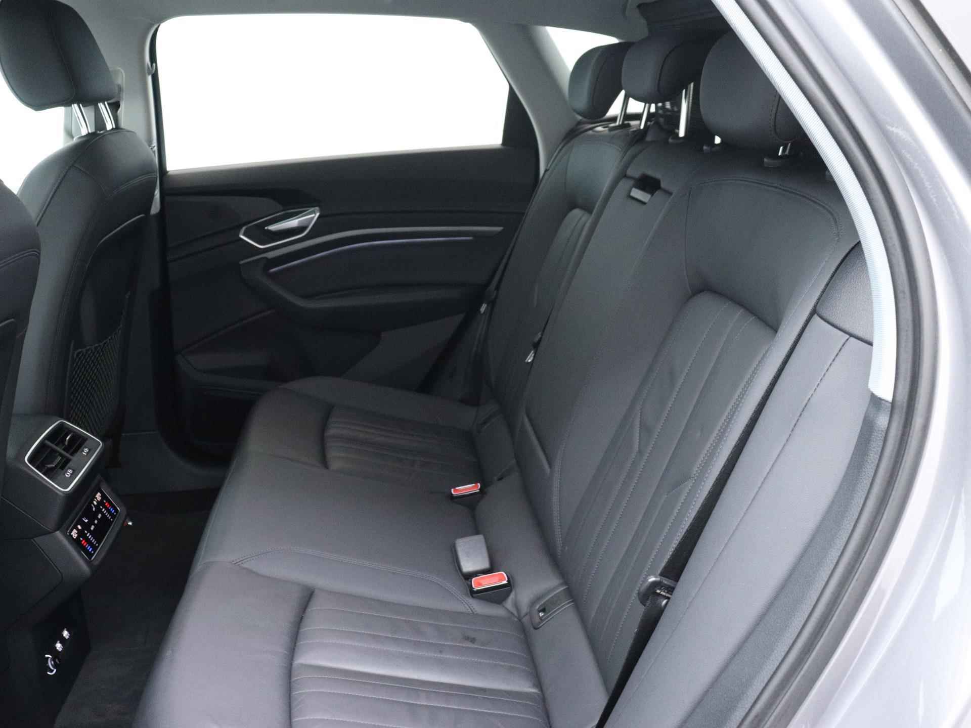 Audi e-tron e-tron 55 quattro advanced 95 kWh 360 PK | Automaat | Navigatie | Adaptive Cruise Control | Parkeersensoren | Stoelverwarming | Camera | Lichtmetalen velgen | Climate Control | Trekhaak | - 16/21