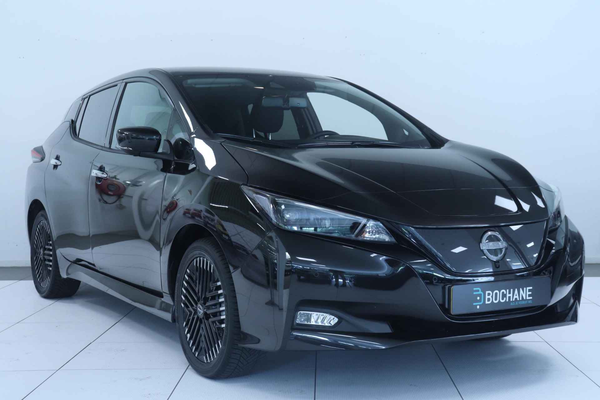 Nissan LEAF 39 kWh N-Connecta NU MET BI-DIRECTIONELE LADER, GEBRUIK UW LEAF ALS THUISACCU! NAV | 360 CAMERA | CARPLAY & ANDROID AUTO | OVERHEIDSSUBSIDIE € 2950,- VAN TOEPASSING - 4/23