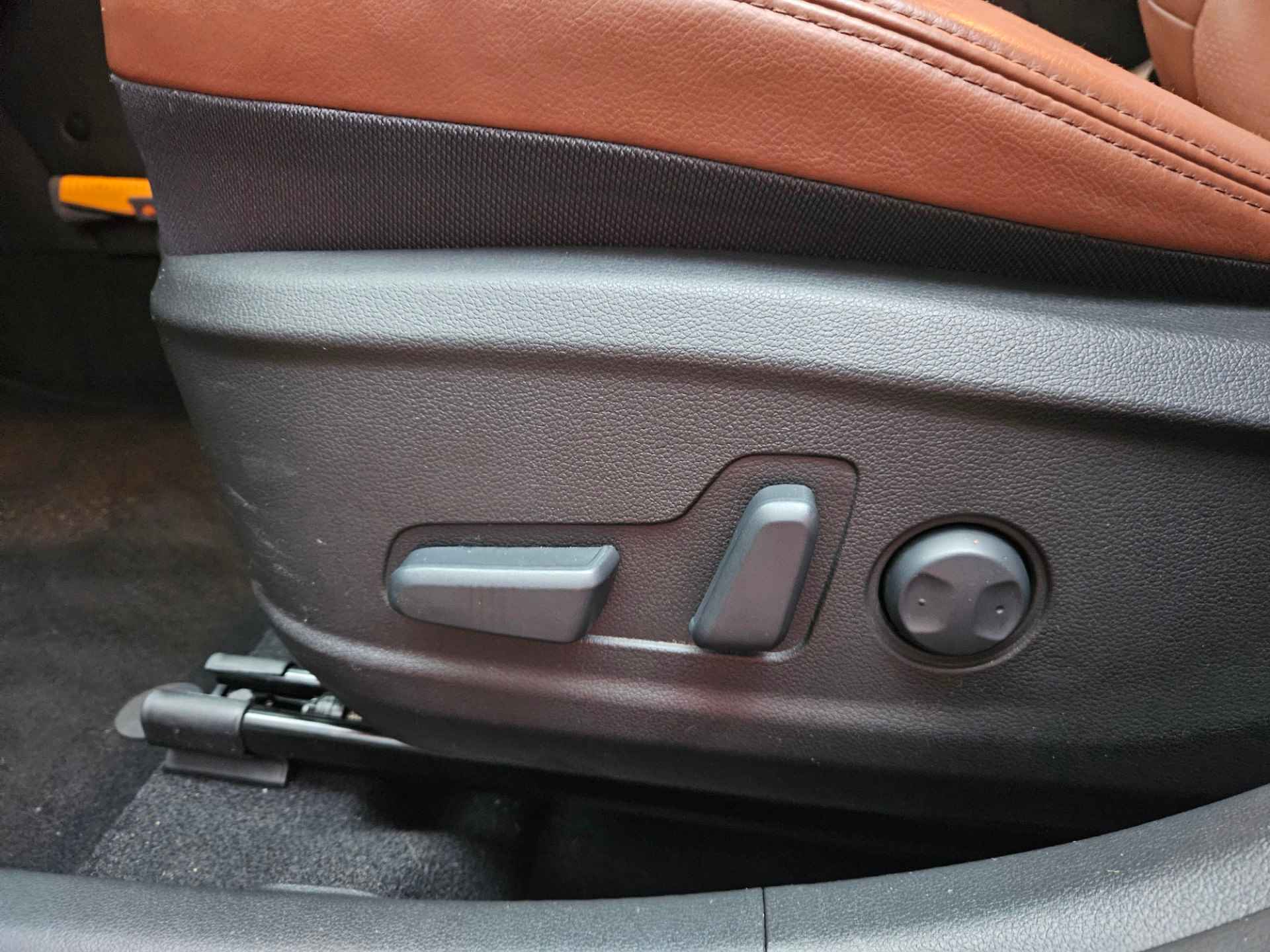 Hyundai Kona 1.0 T-GDI Premium Lederen bekleding/ Stoel-stuurverwarming/Navigatie/ Rijklaarprijs! - 15/28