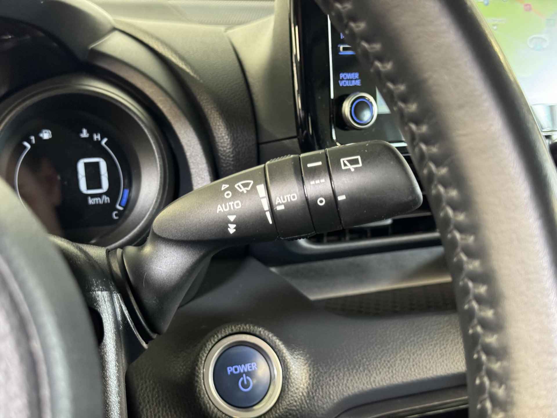 Toyota Yaris 1.5 Hybrid Style | JBL Audio | Stoelverwarming | Navigatie | - 11/33