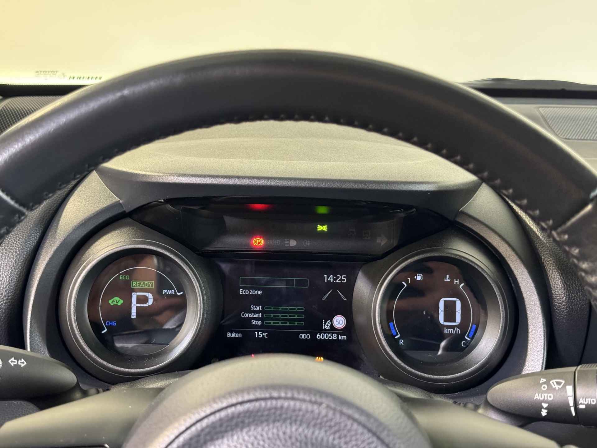 Toyota Yaris 1.5 Hybrid Style | JBL Audio | Stoelverwarming | Navigatie | - 28/33