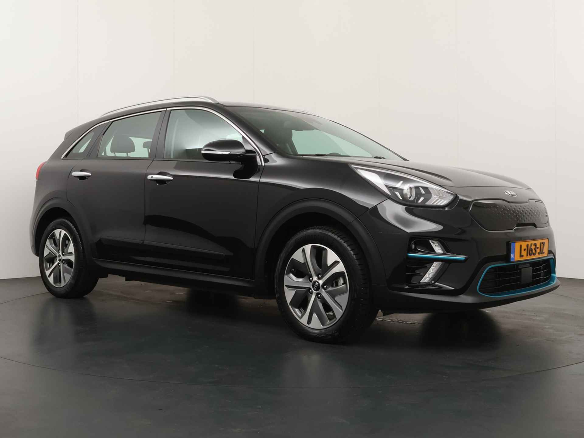 Kia e-Niro DynamicLine 64 kWh - Apple CarPlay/Android Auto - Adaptieve Cruise Control - Navigatie - Fabrieksgarantie tot 08-2028 - 11/47