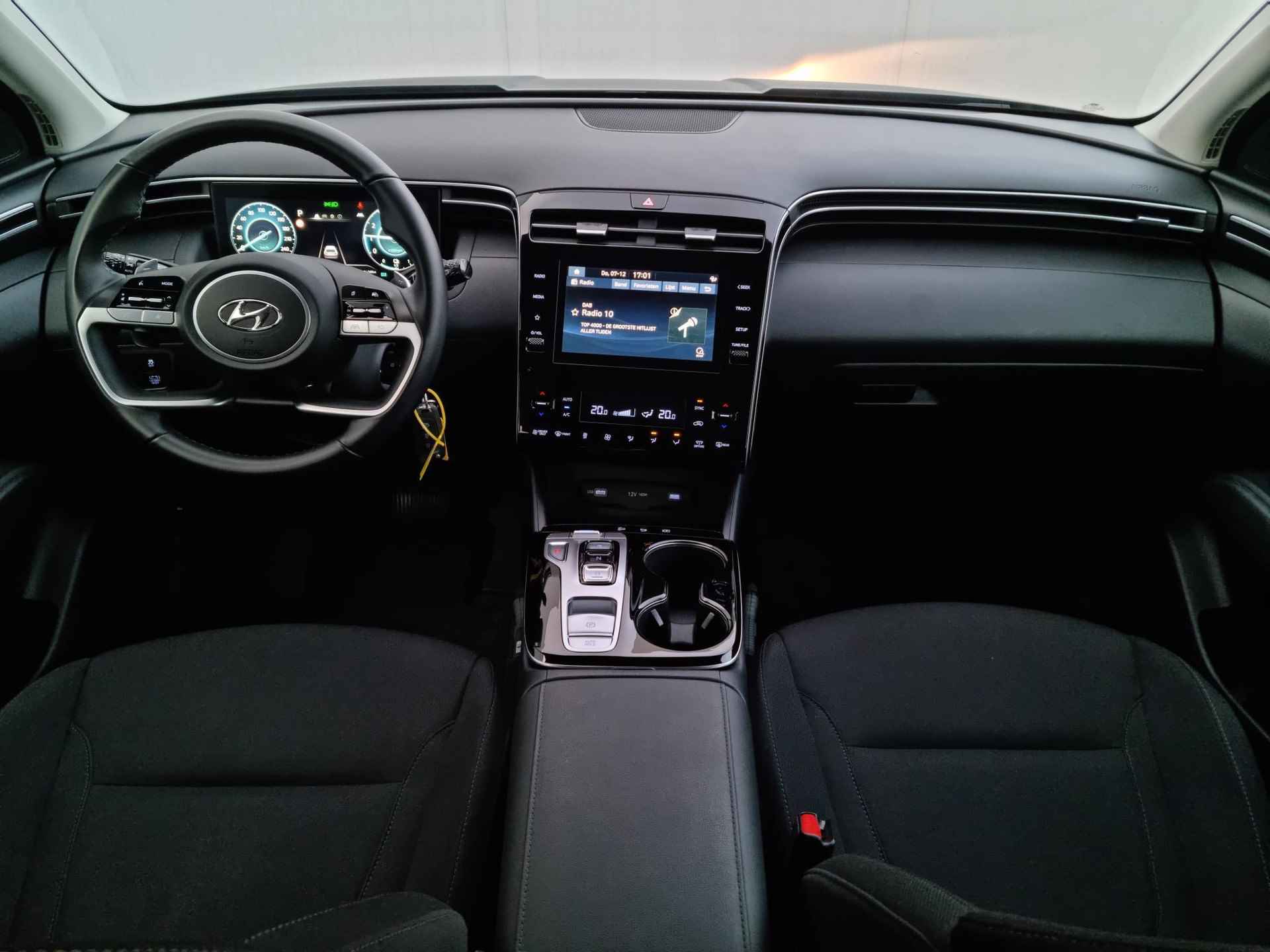 Hyundai Tucson 1.6 T-GDI HEV i-Motion 230PK Automaat / Origineel NL / Navigatie via Android Auto/Apple Carplay - 2/40