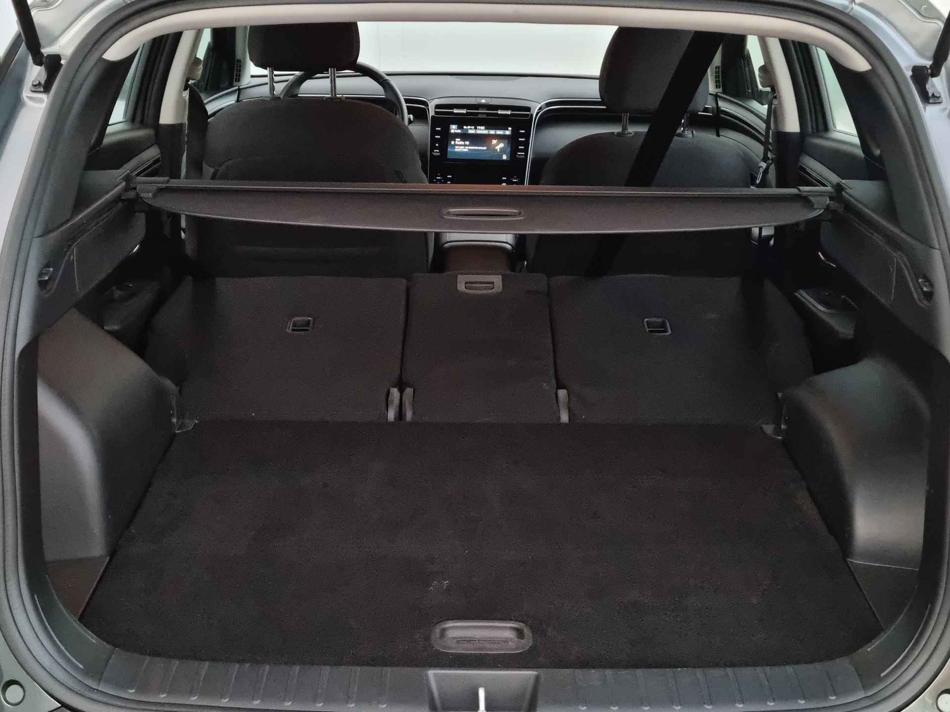 Hyundai Tucson 1.6 T-GDI HEV i-Motion 230PK Automaat / Origineel NL / Navigatie via Android Auto/Apple Carplay - 28/40
