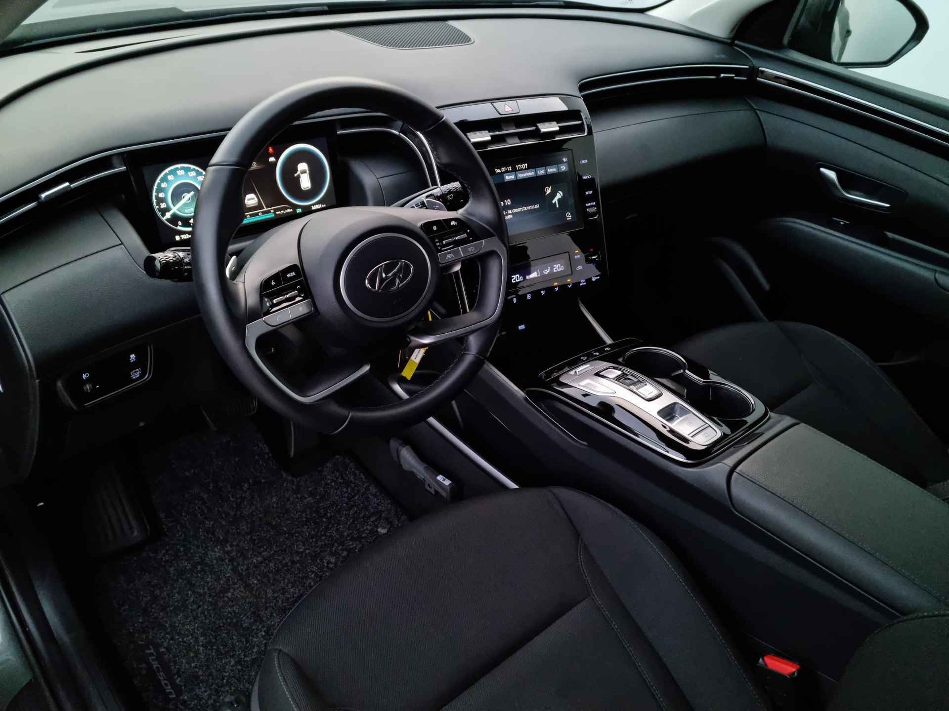 Hyundai Tucson 1.6 T-GDI HEV i-Motion 230PK Automaat / Origineel NL / Navigatie via Android Auto/Apple Carplay - 29/40