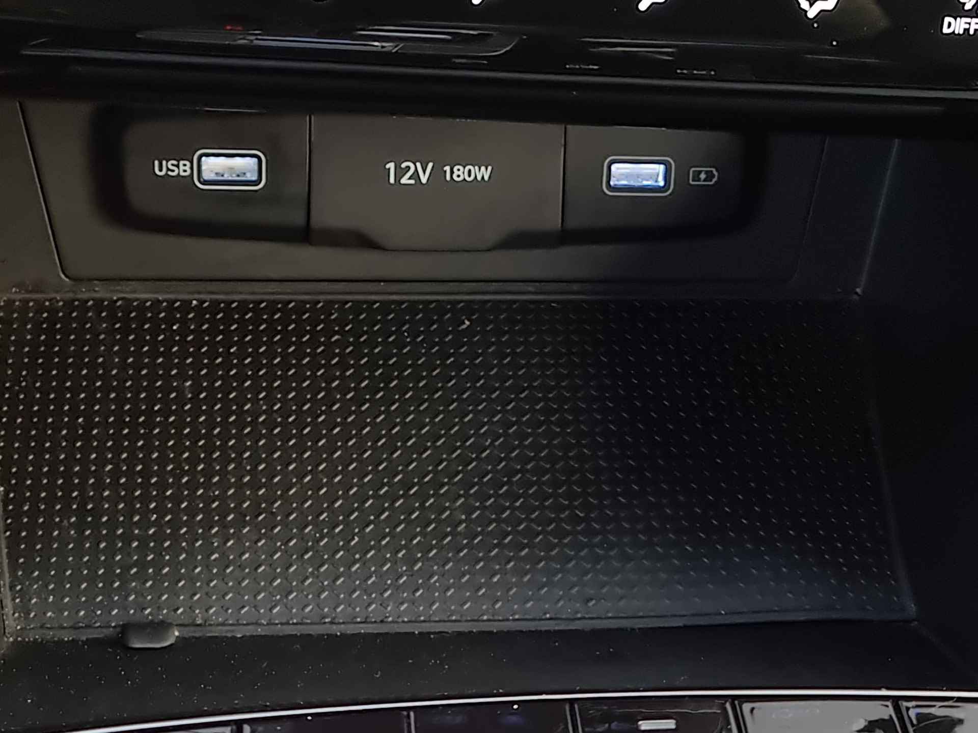 Hyundai Tucson 1.6 T-GDI HEV i-Motion 230PK Automaat / Origineel NL / Navigatie via Android Auto/Apple Carplay - 35/40