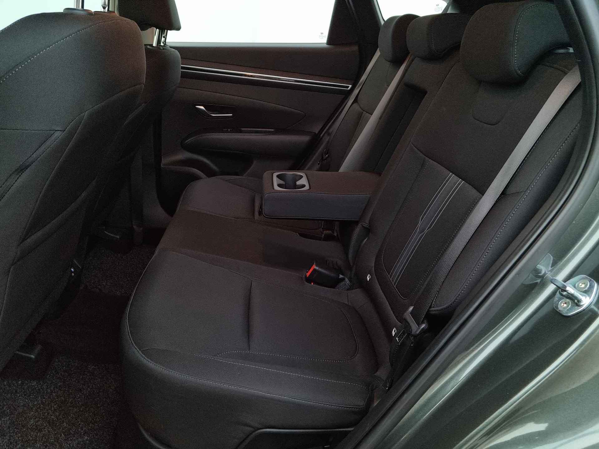 Hyundai Tucson 1.6 T-GDI HEV i-Motion 230PK Automaat / Origineel NL / Navigatie via Android Auto/Apple Carplay - 38/40