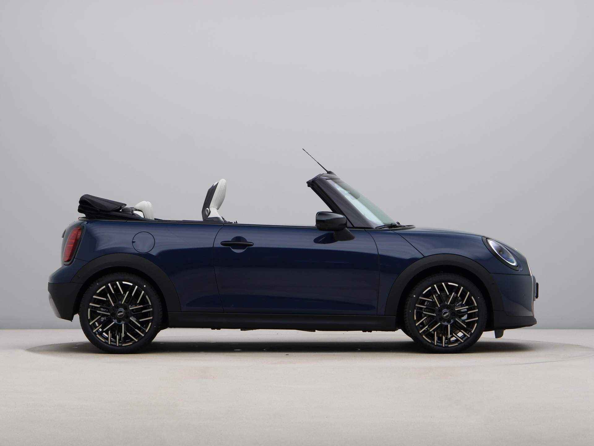 MINI Cooper Cabrio S Favoured Pakket XL PRIVATE LEASE EUR 895,- (48 mnd/10.000 km) - 12/33