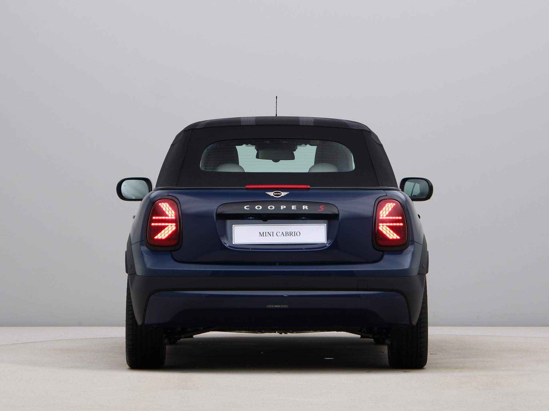 MINI Cooper Cabrio S Favoured Pakket XL PRIVATE LEASE EUR 895,- (48 mnd/10.000 km) - 16/33