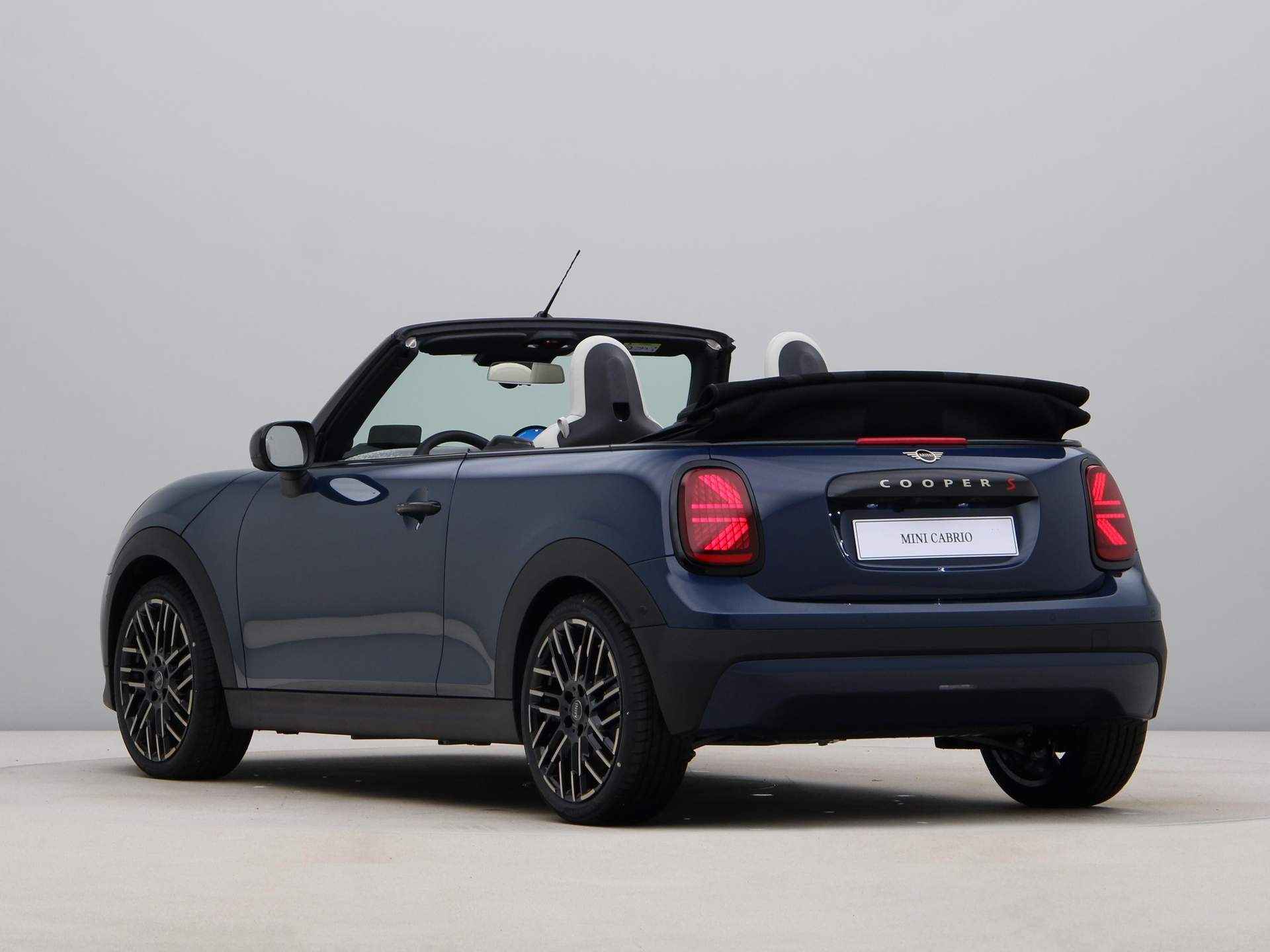 MINI Cooper Cabrio S Favoured Pakket XL PRIVATE LEASE EUR 895,- (48 mnd/10.000 km) - 19/33