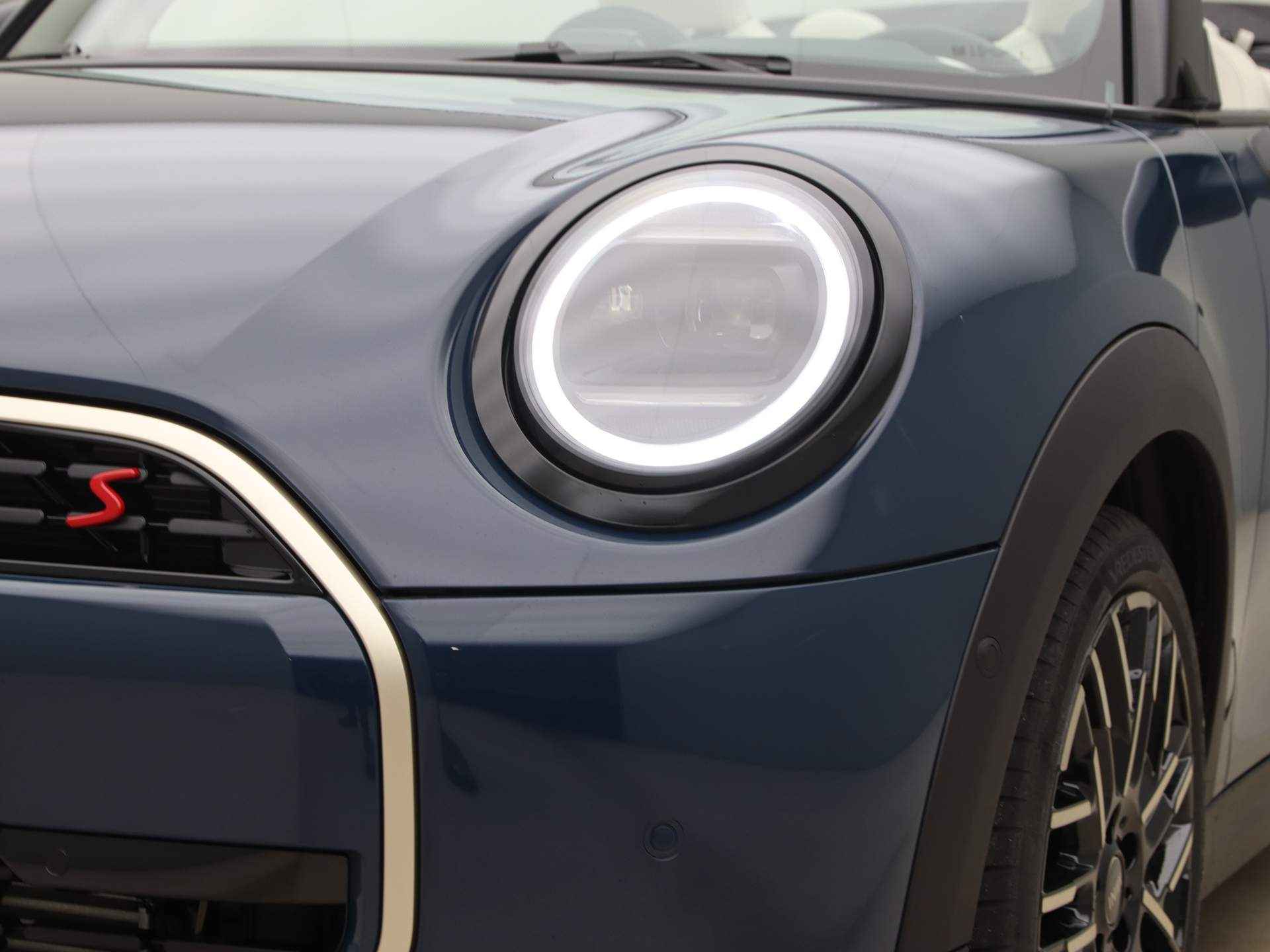 MINI Cooper Cabrio S Favoured Pakket XL PRIVATE LEASE EUR 895,- (48 mnd/10.000 km) - 28/33