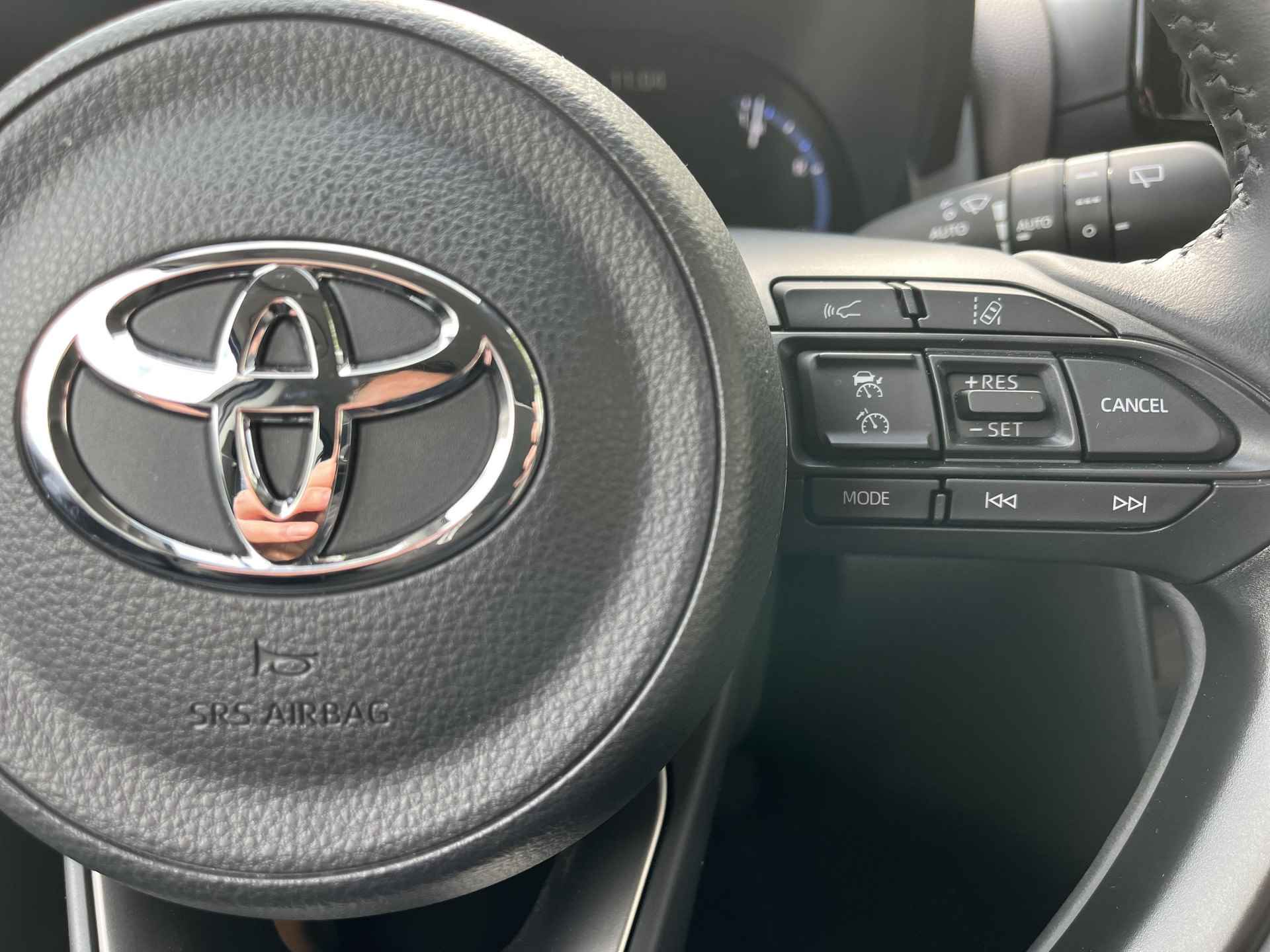 Toyota Yaris Cross 1.5 Hybrid Executive 4 wiel aandrijving | Navigatie | Stoel- + stuurverwarming | Parkeersensoren | - 20/28