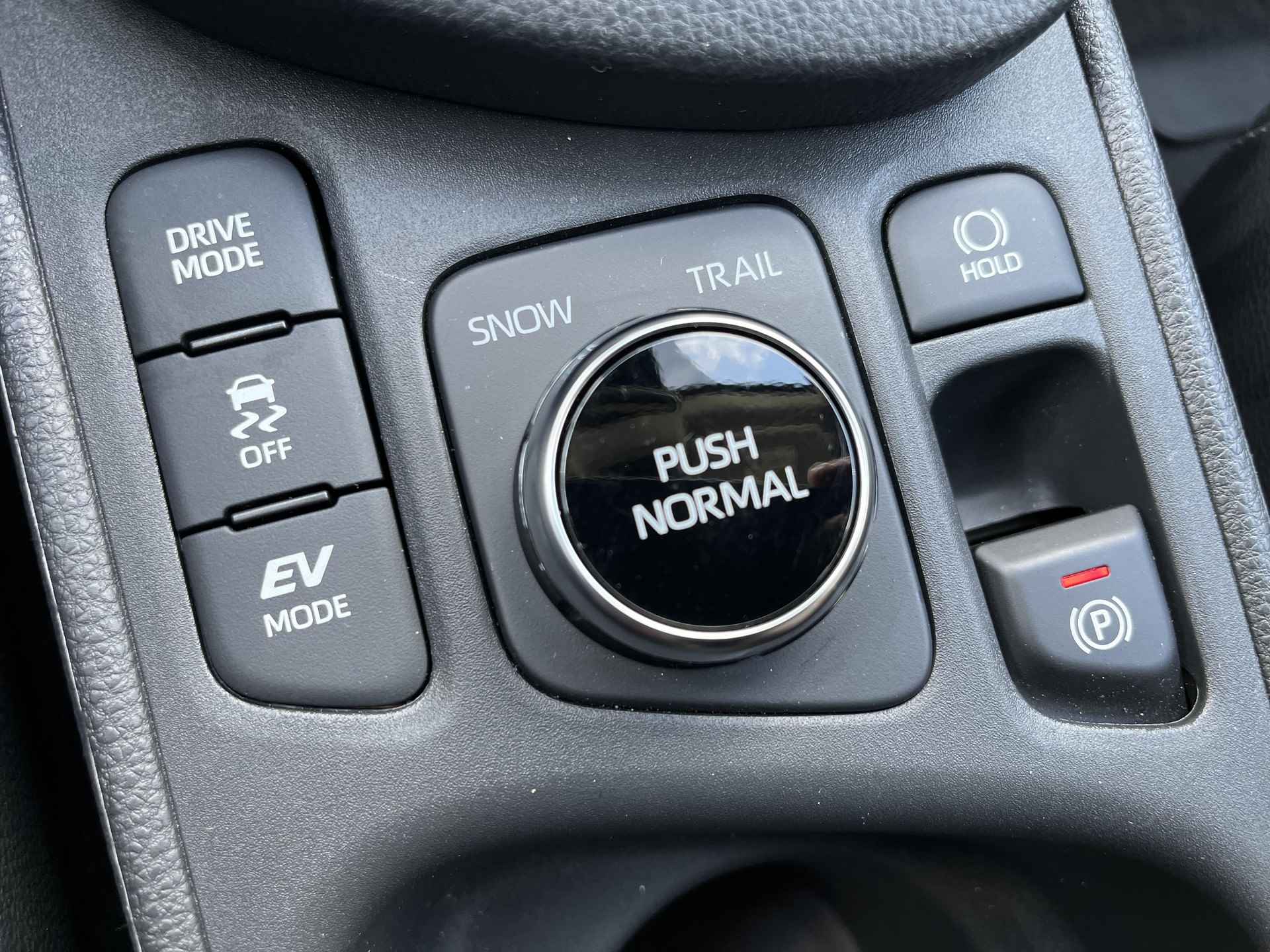 Toyota Yaris Cross 1.5 Hybrid Executive 4 wiel aandrijving | Navigatie | Stoel- + stuurverwarming | Parkeersensoren | - 21/28