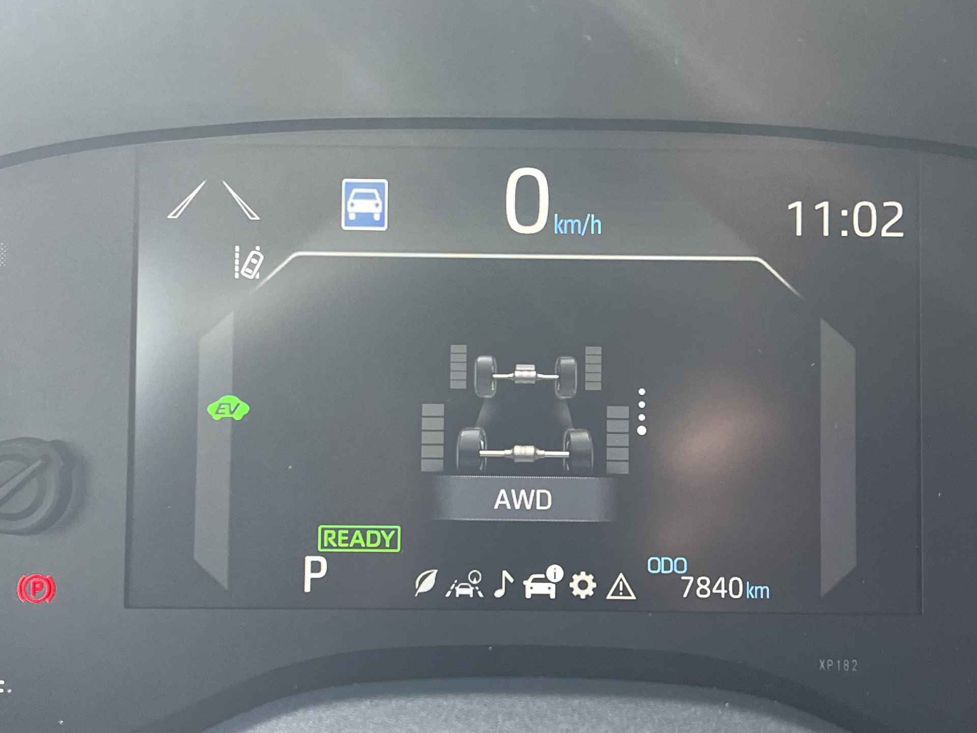 Toyota Yaris Cross 1.5 Hybrid Executive 4 wiel aandrijving | Navigatie | Stoel- + stuurverwarming | Parkeersensoren | - 24/28