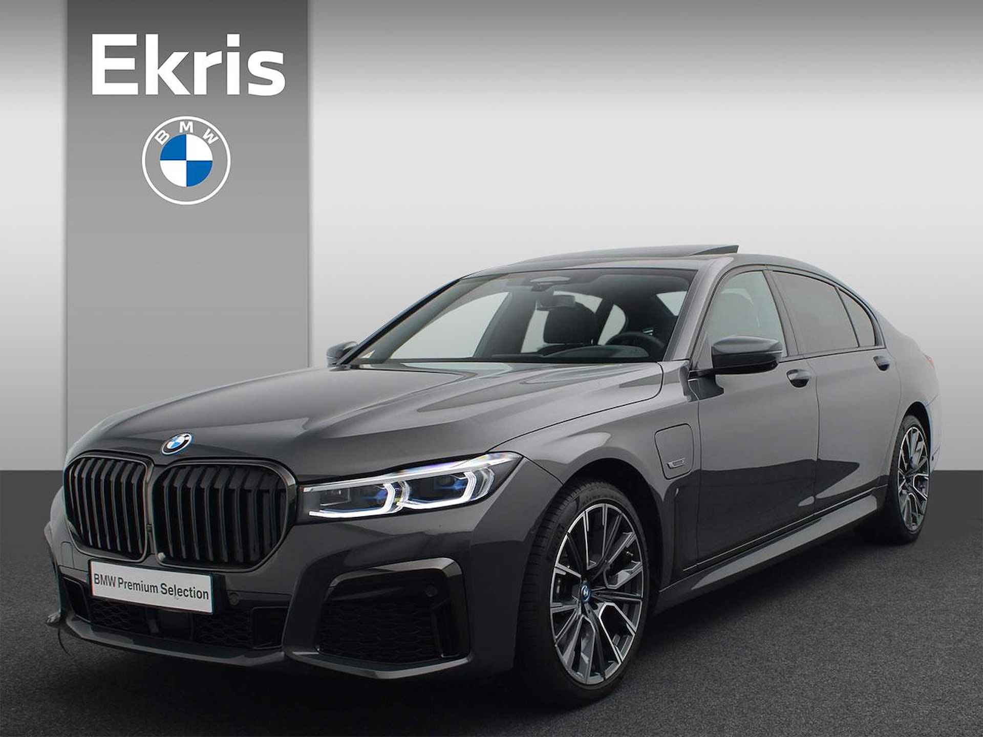 BMW 7 Serie Limousine 745Le High Executive M Sportpakket / Panoramaddak Sky Lounge / Driving Assistant Professional / Stoelventilatie / Soft Close / Laserlight / Head-Up Display / Active Steering / 20'' - 1/34