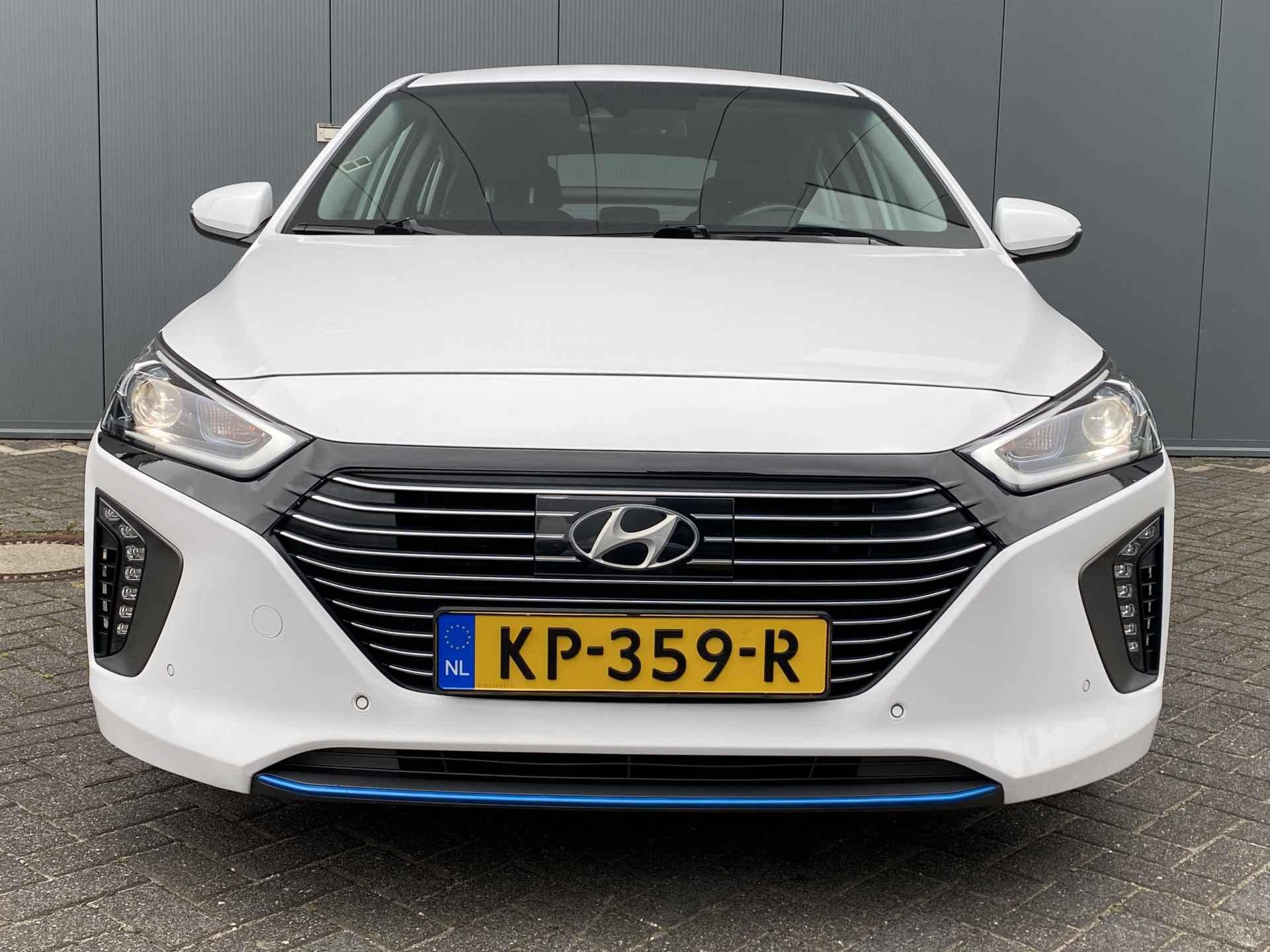 Hyundai IONIQ 1.6 GDI HEV 140pk Comfort Automaat | Xenon | Climate | Camera | Keyless | Navigatie | 15" Lichtmetaal | Parkeer Assistent - 4/32